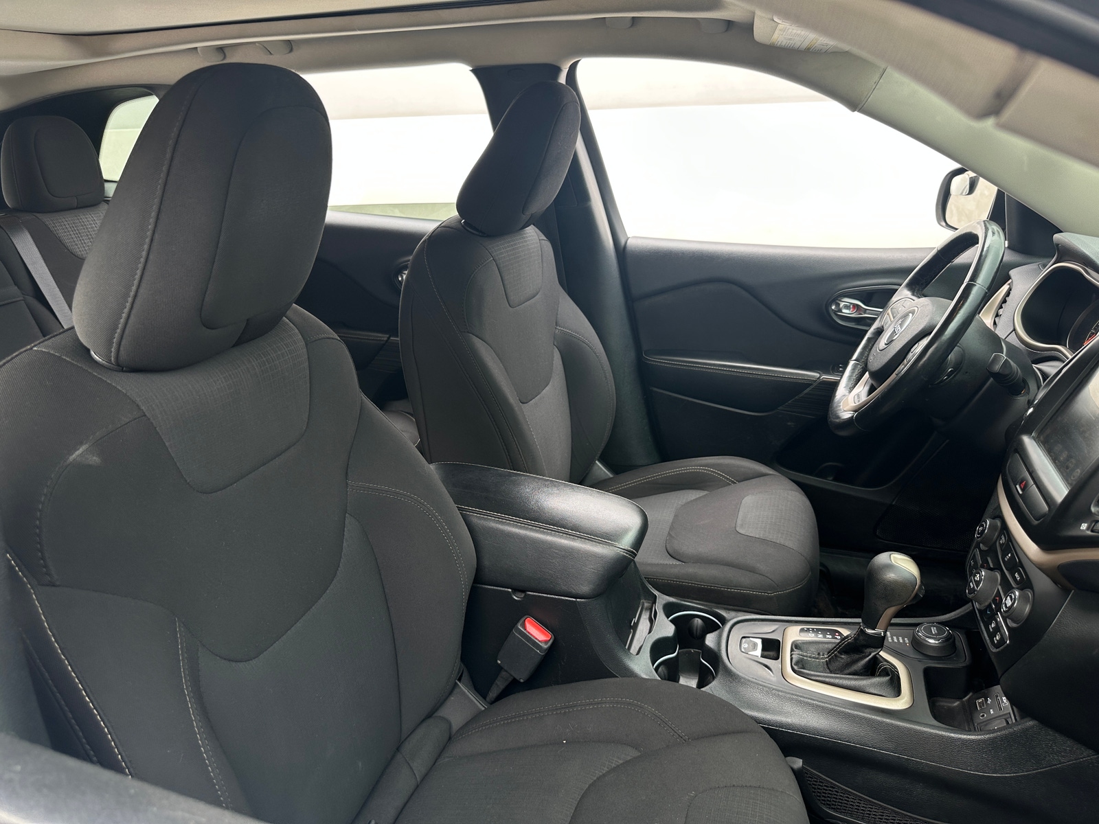 Thumbnail: 2016 Jeep Cherokee - 2