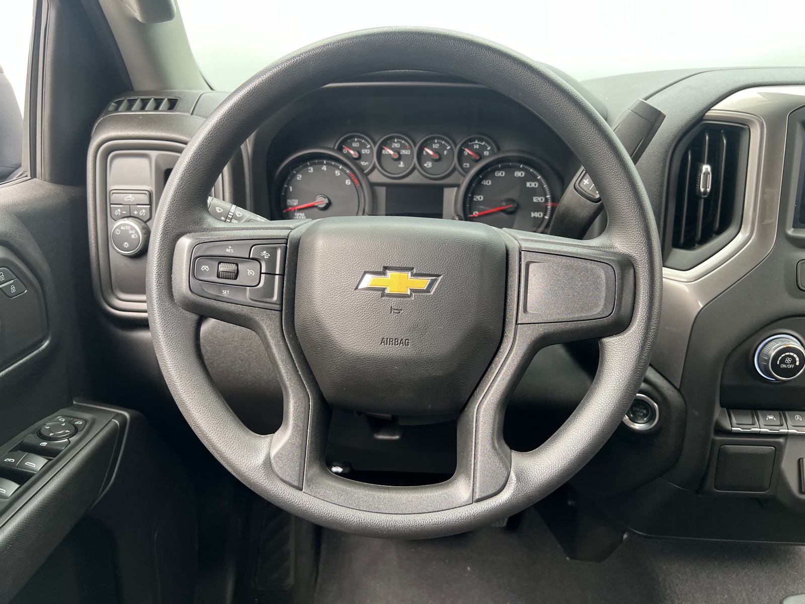 Thumbnail: 2025 Chevrolet Silverado 1500 - 5