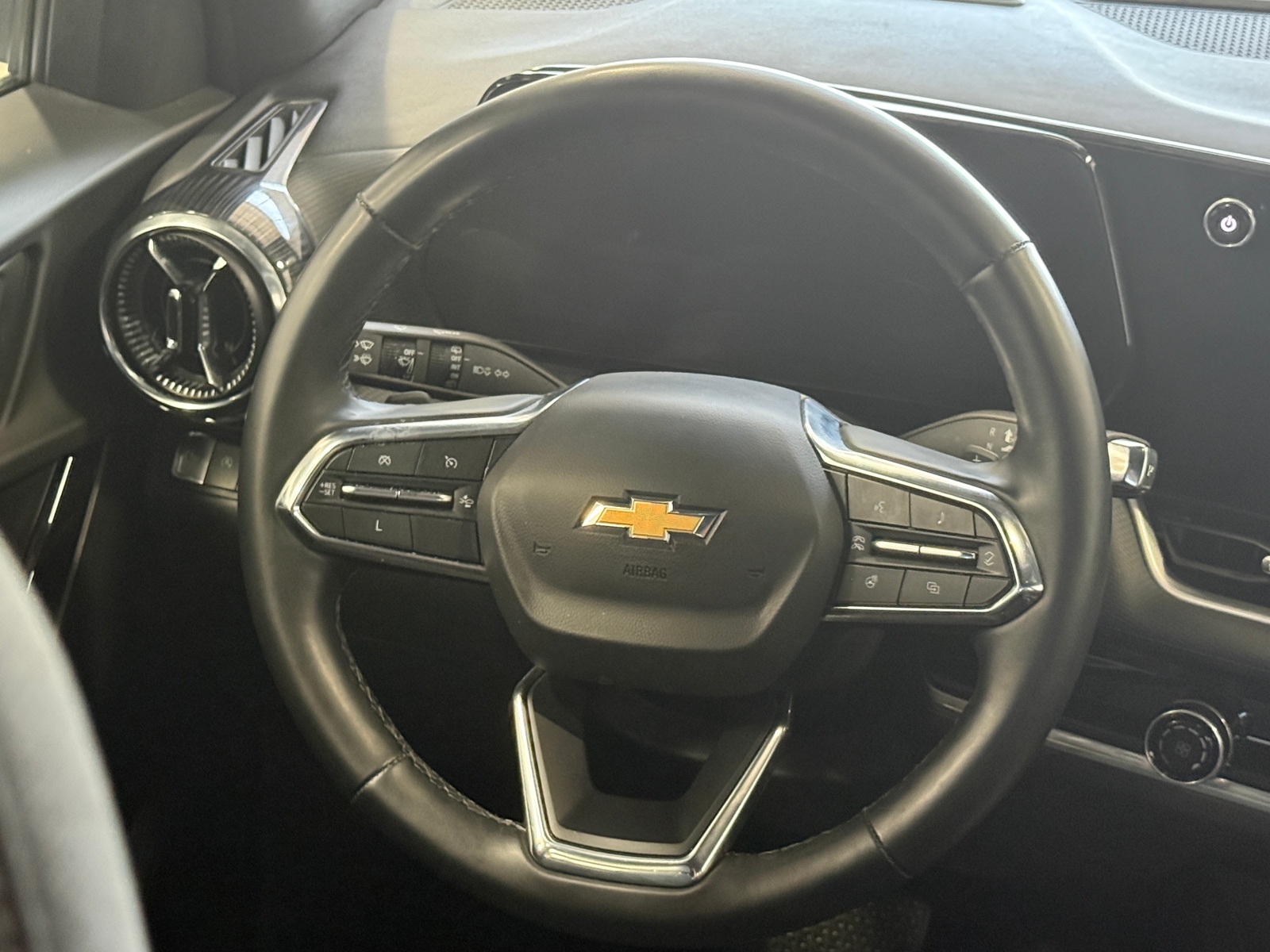 Thumbnail: 2025 Chevrolet Equinox - 5