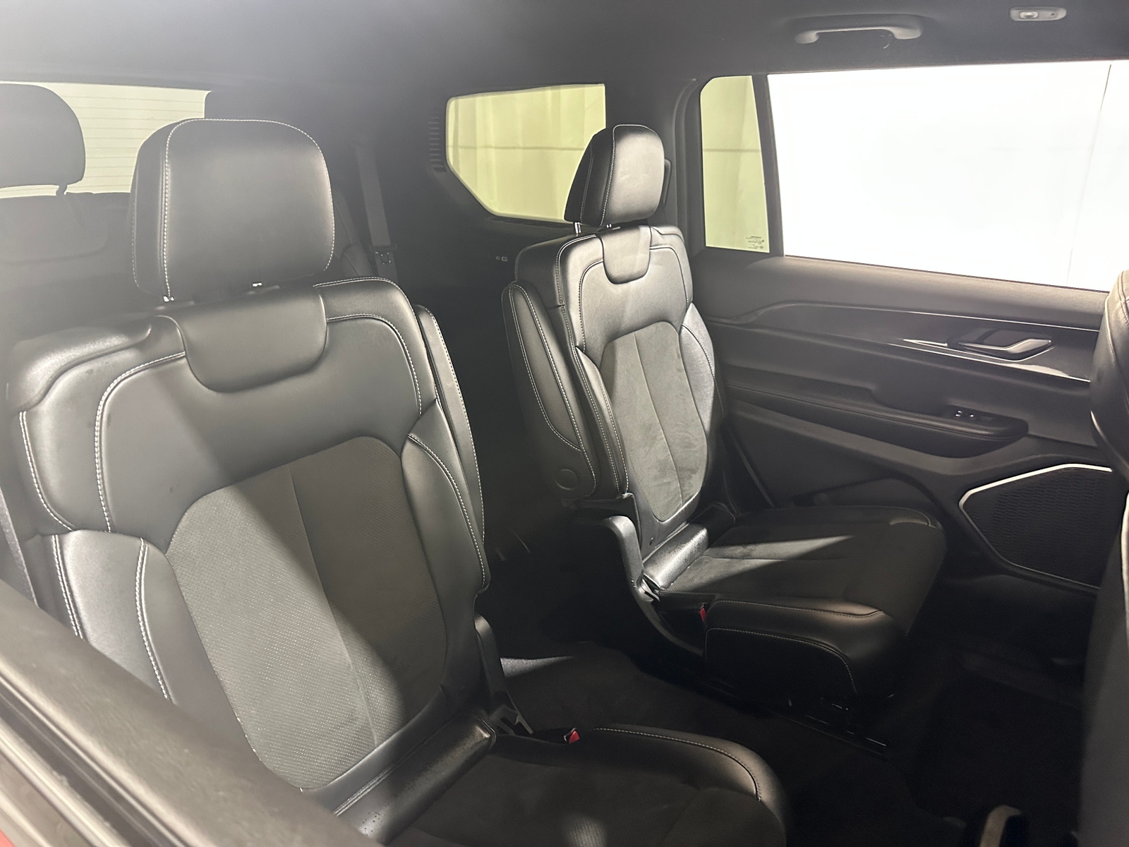 Thumbnail: 2022 Jeep Grand Cherokee L - 5