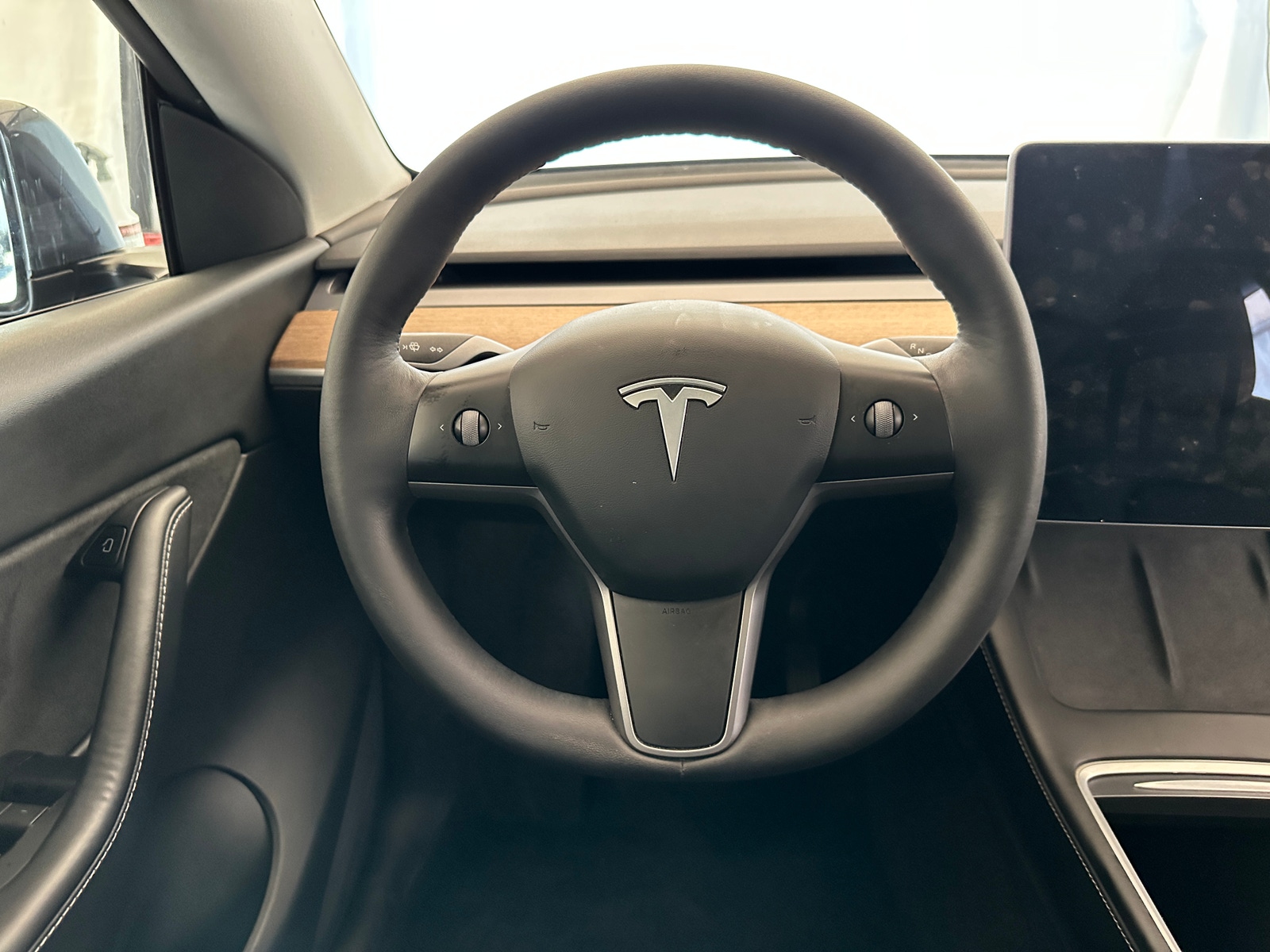 Thumbnail: 2022 Tesla Model Y - 4