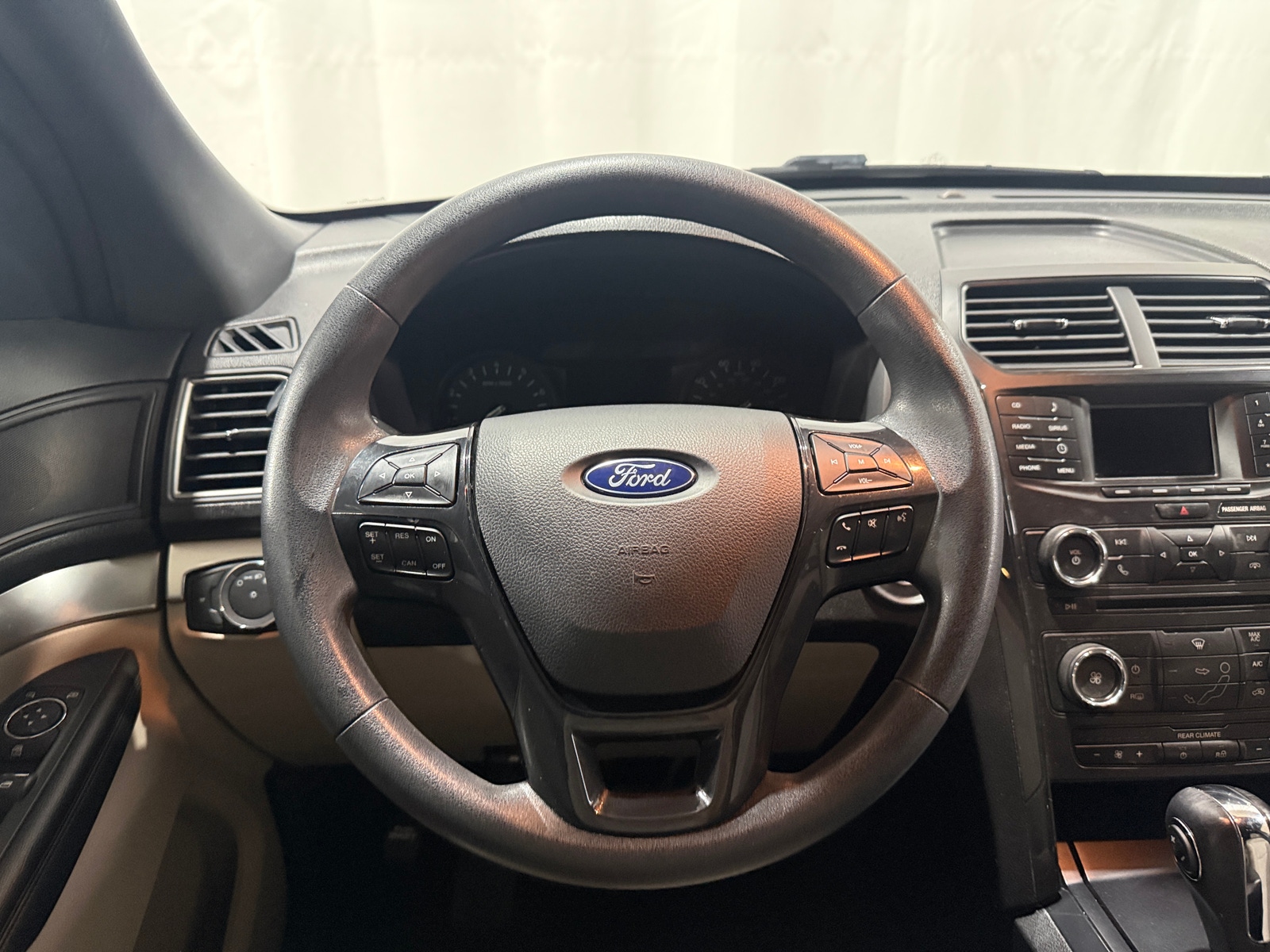 Thumbnail: 2019 Ford Explorer - 5