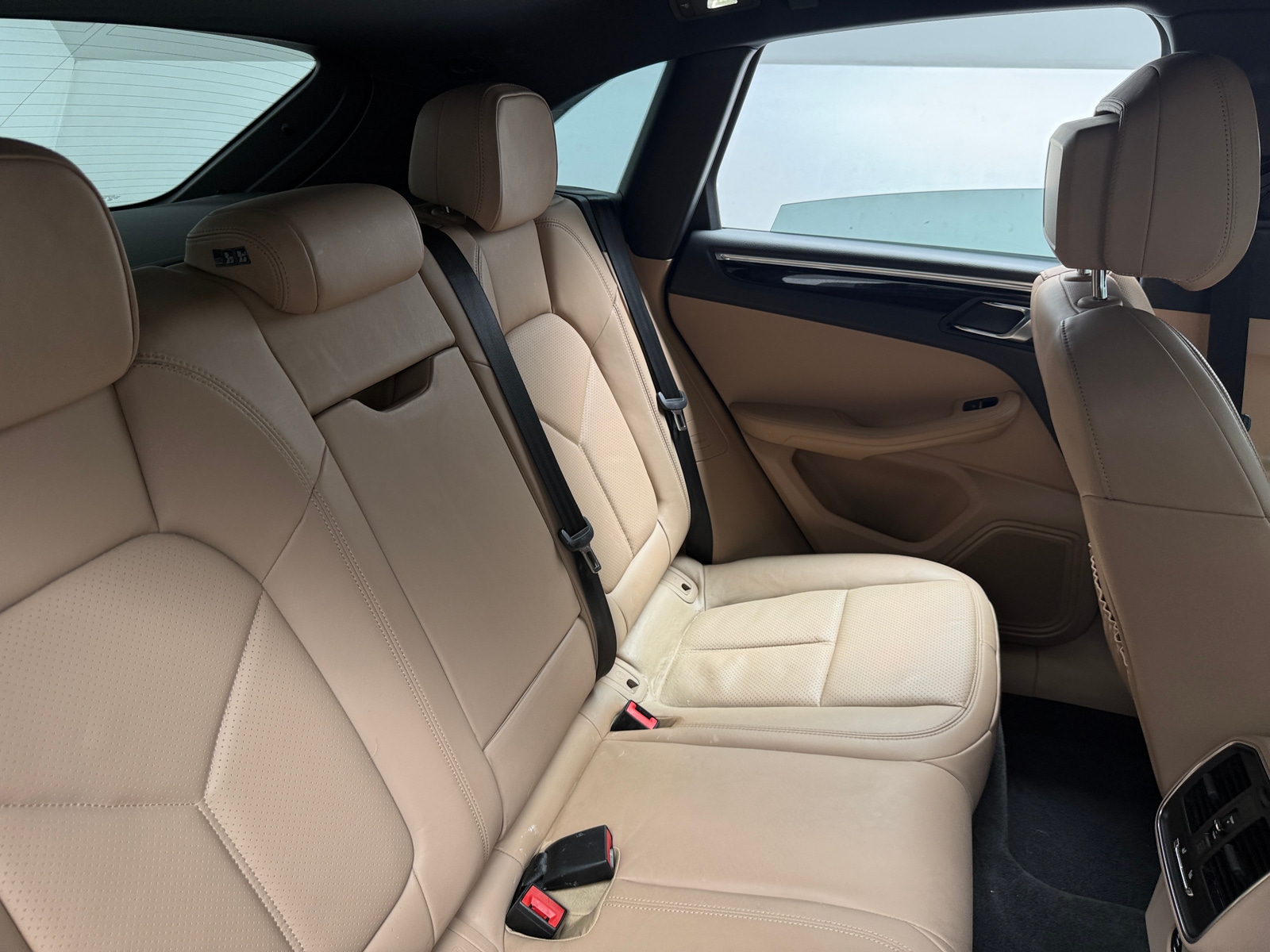 Thumbnail: 2024 Porsche Macan - 5