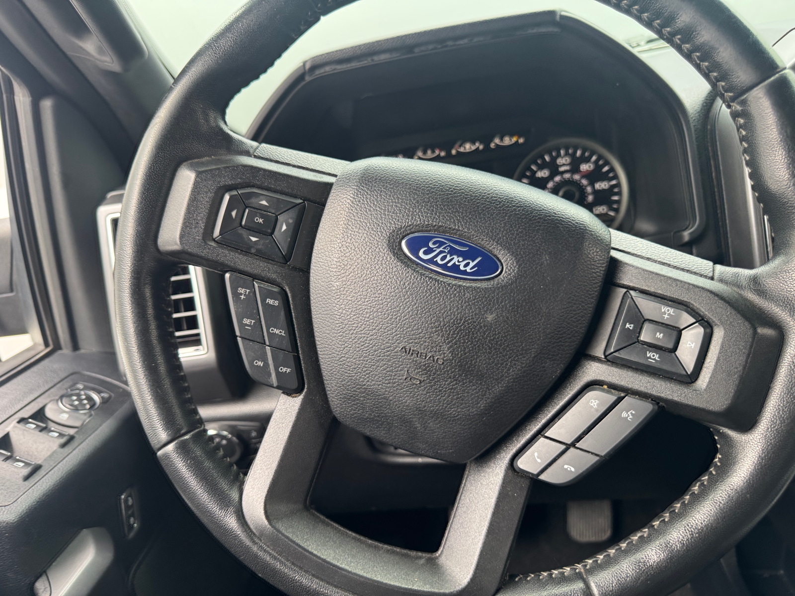 Thumbnail: 2020 Ford Econoline - 5