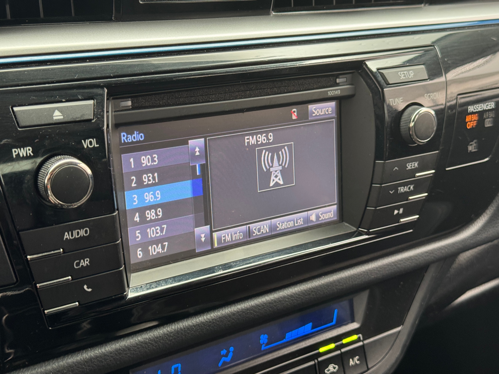 Thumbnail: 2014 Toyota Corolla - 4