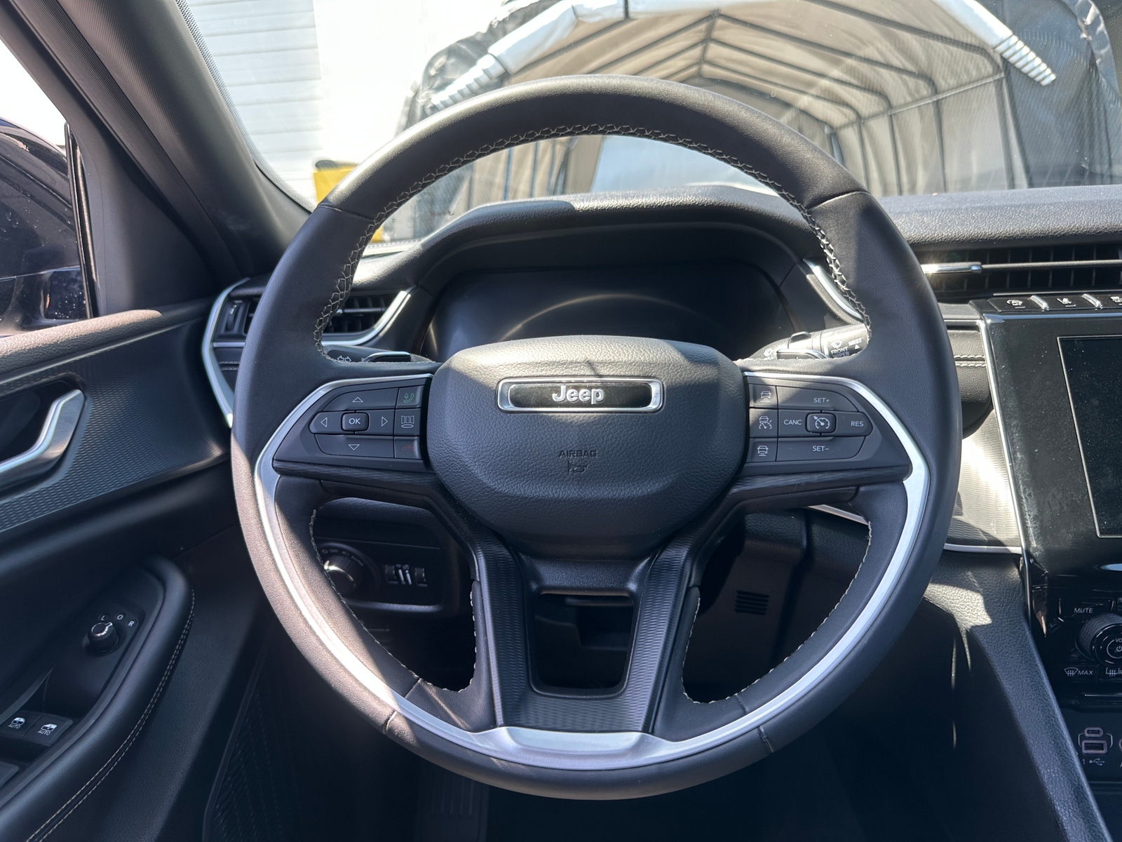 Thumbnail: 2024 Jeep Grand Cherokee - 4