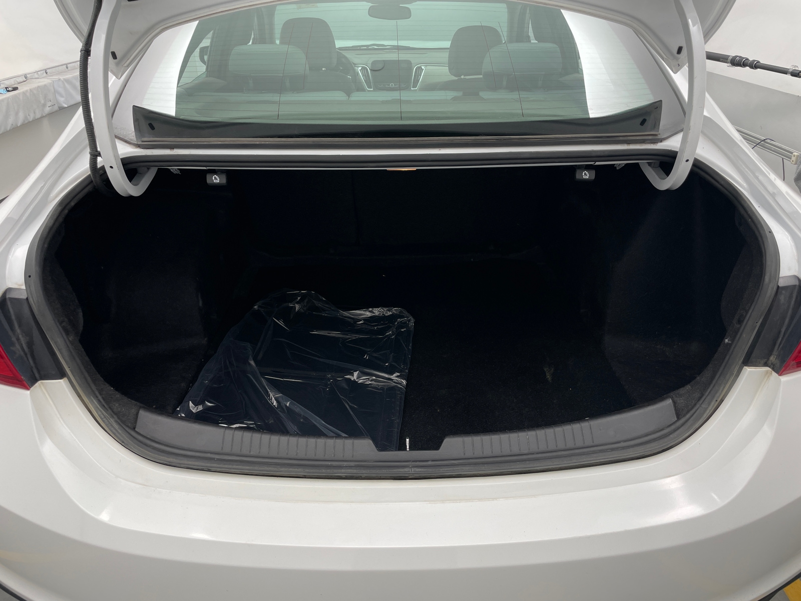 Thumbnail: 2017 Chevrolet Malibu - 7
