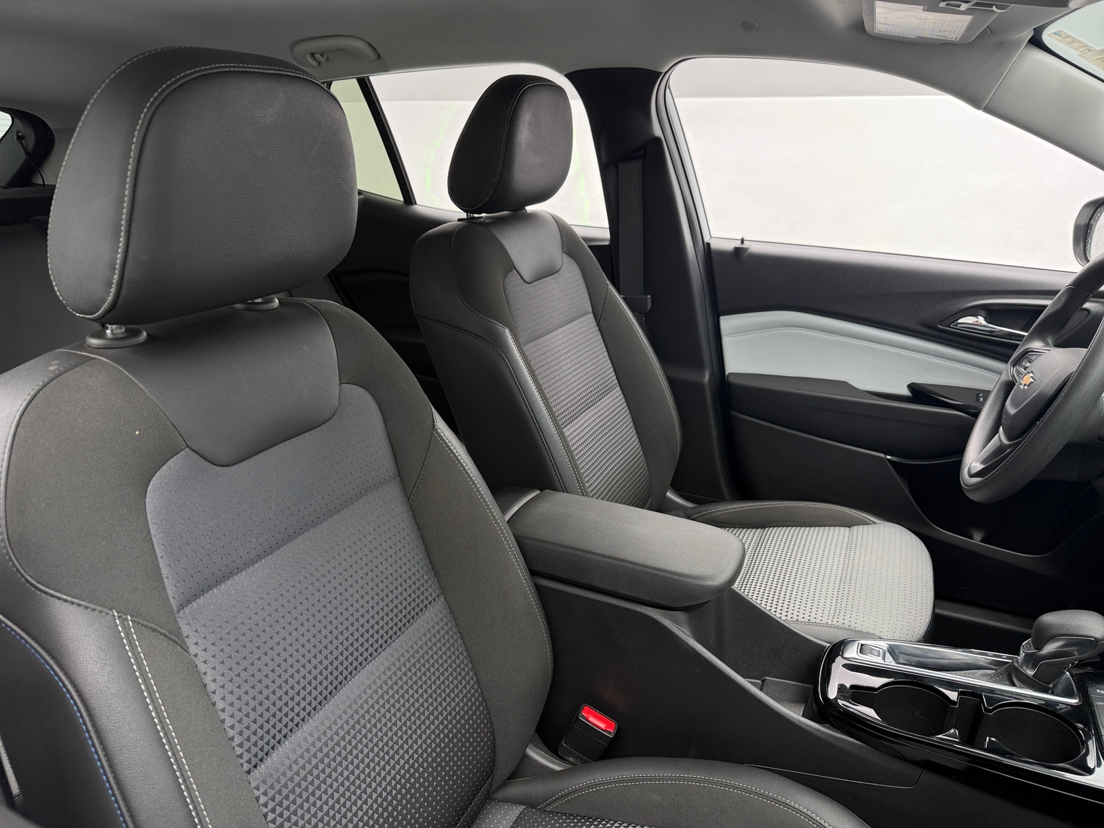 Thumbnail: 2025 Chevrolet Trax - 2