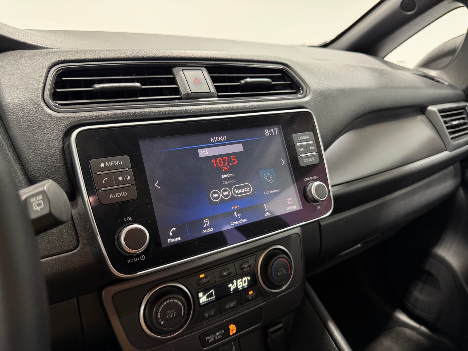 Thumbnail: 2020 Nissan Leaf - 4