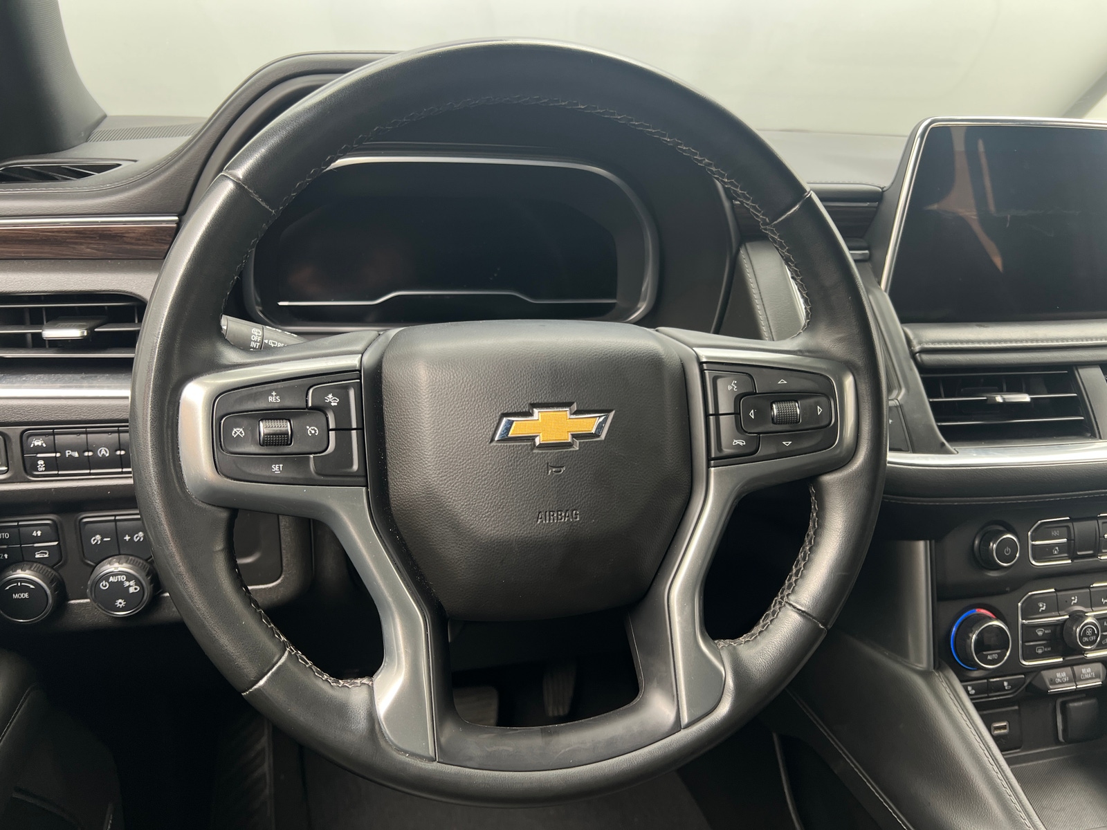 Thumbnail: 2023 Chevrolet Tahoe - 4