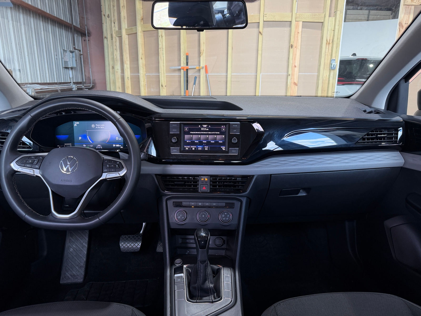Thumbnail: 2022 Volkswagen Taos - 3