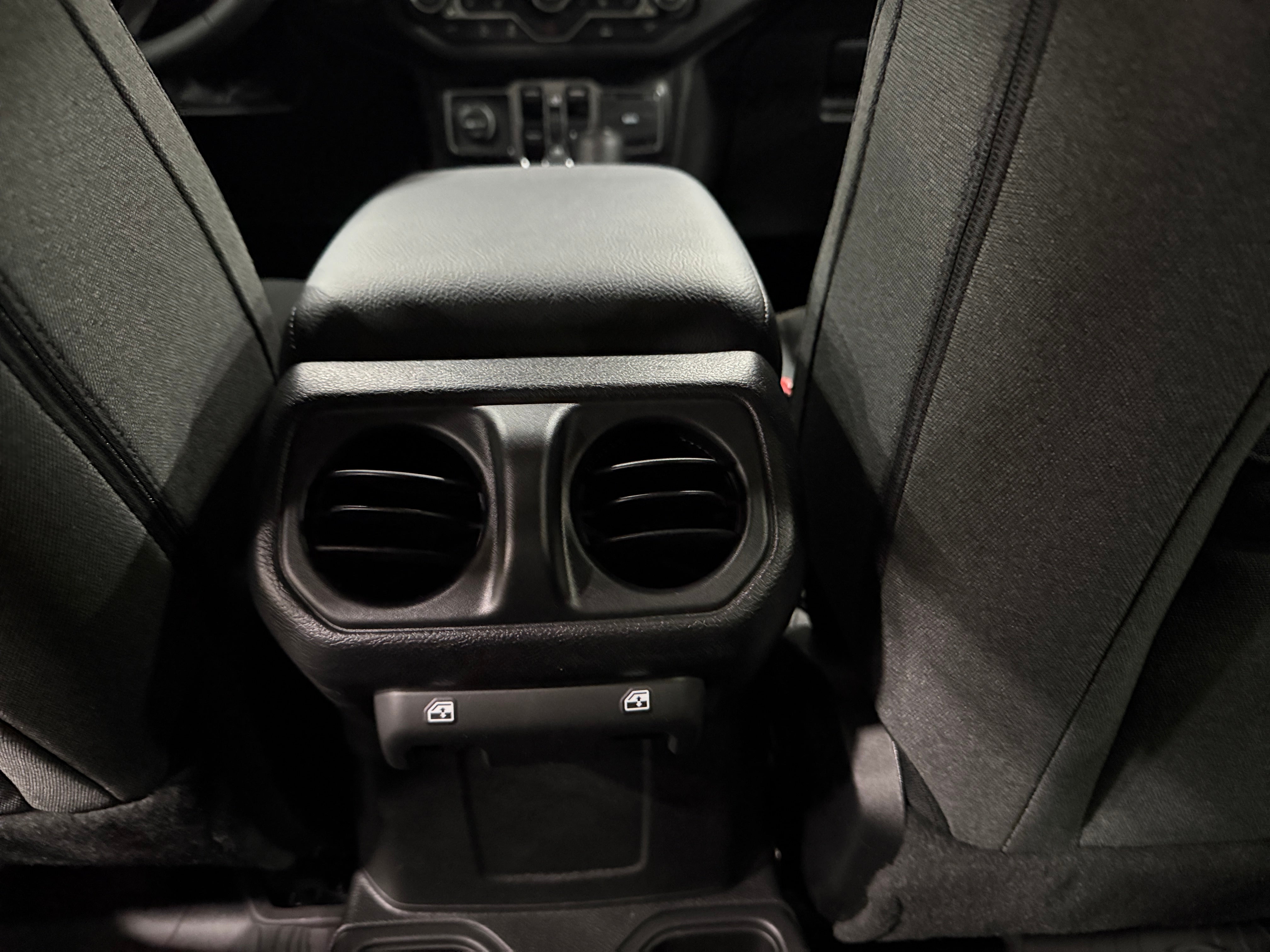 2026 Jeep Gladiator Willys Auto's photo