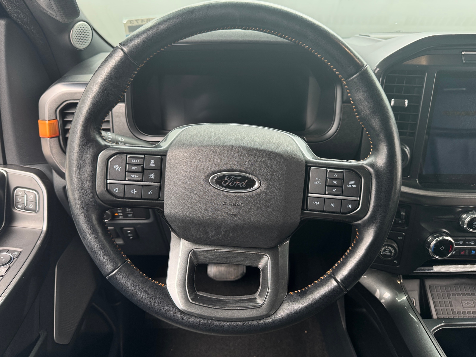 Thumbnail: 2022 Ford Econoline - 4