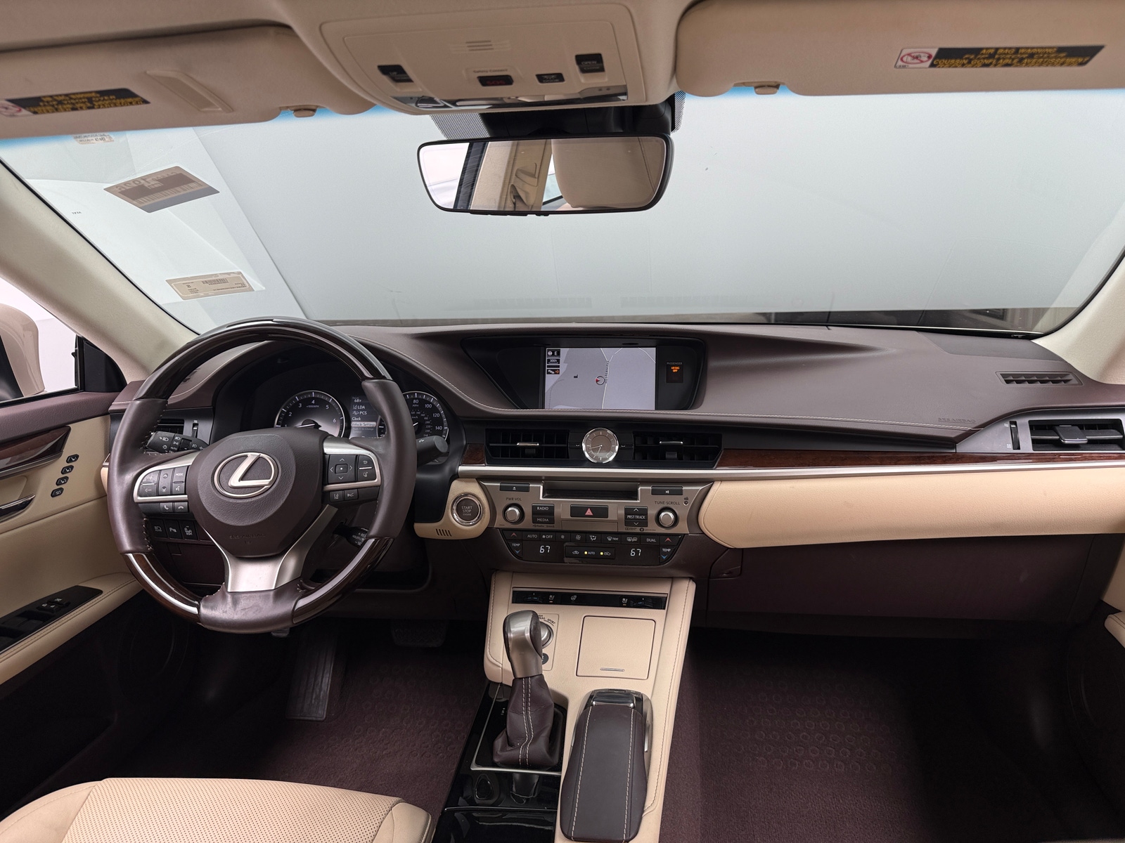 Thumbnail: 2017 Lexus ES - 2