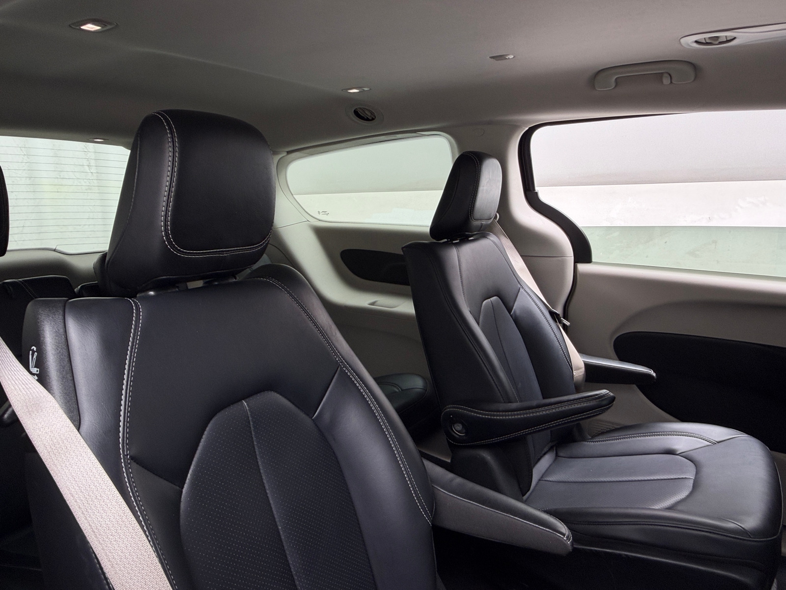 Thumbnail: 2024 Chrysler Pacifica - 5