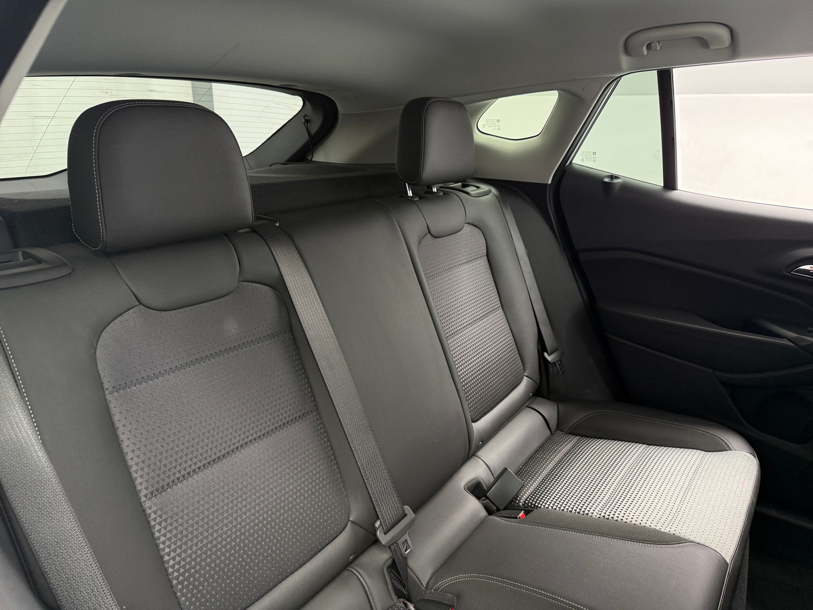 Thumbnail: 2025 Chevrolet Trax - 6