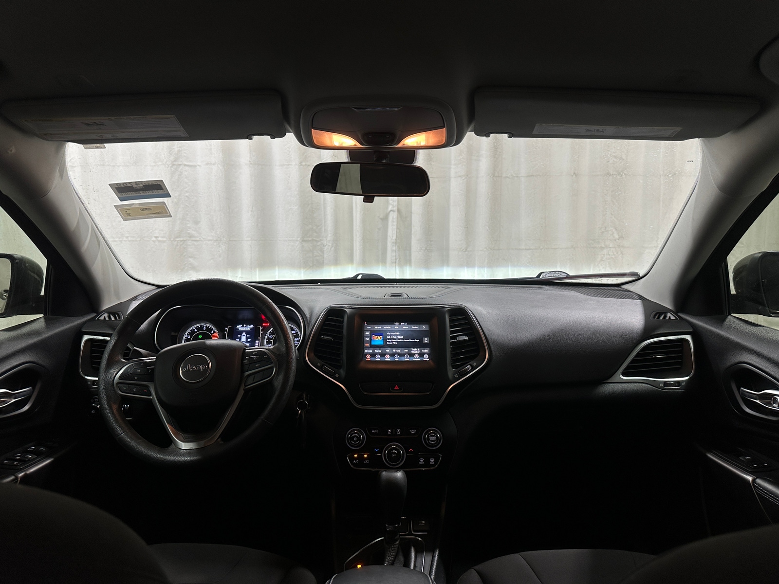 Thumbnail: 2019 Jeep Cherokee - 3