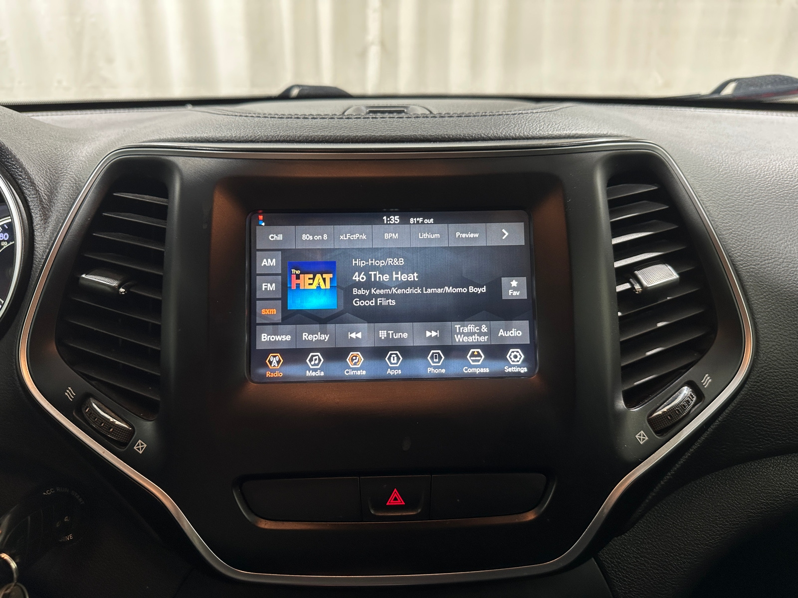 Thumbnail: 2019 Jeep Cherokee - 4