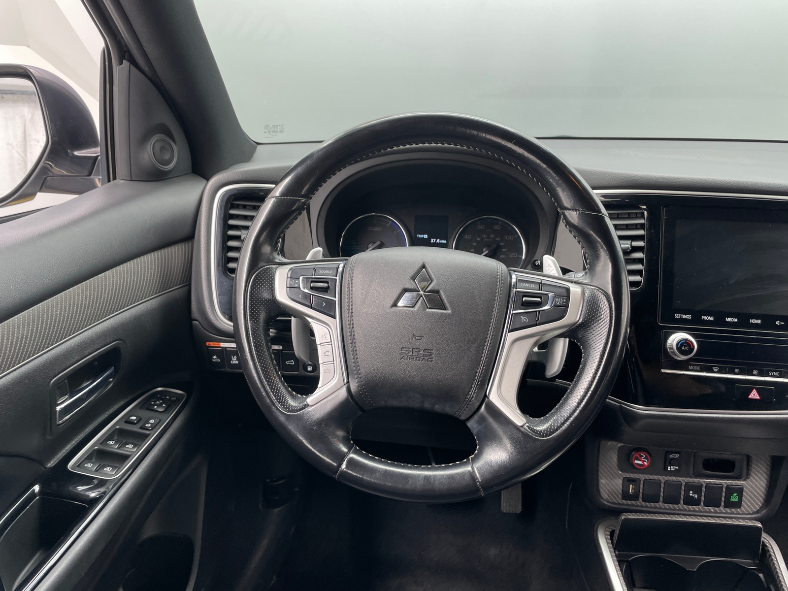 Thumbnail: 2022 Mitsubishi Outlander - 4