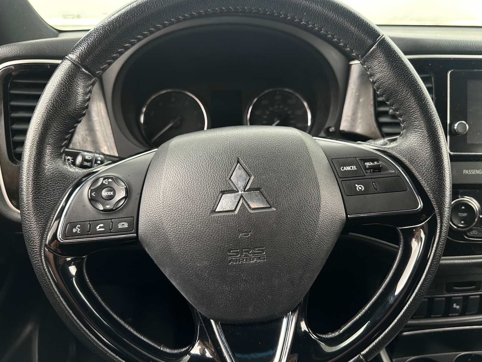 Thumbnail: 2018 Mitsubishi Outlander - 5