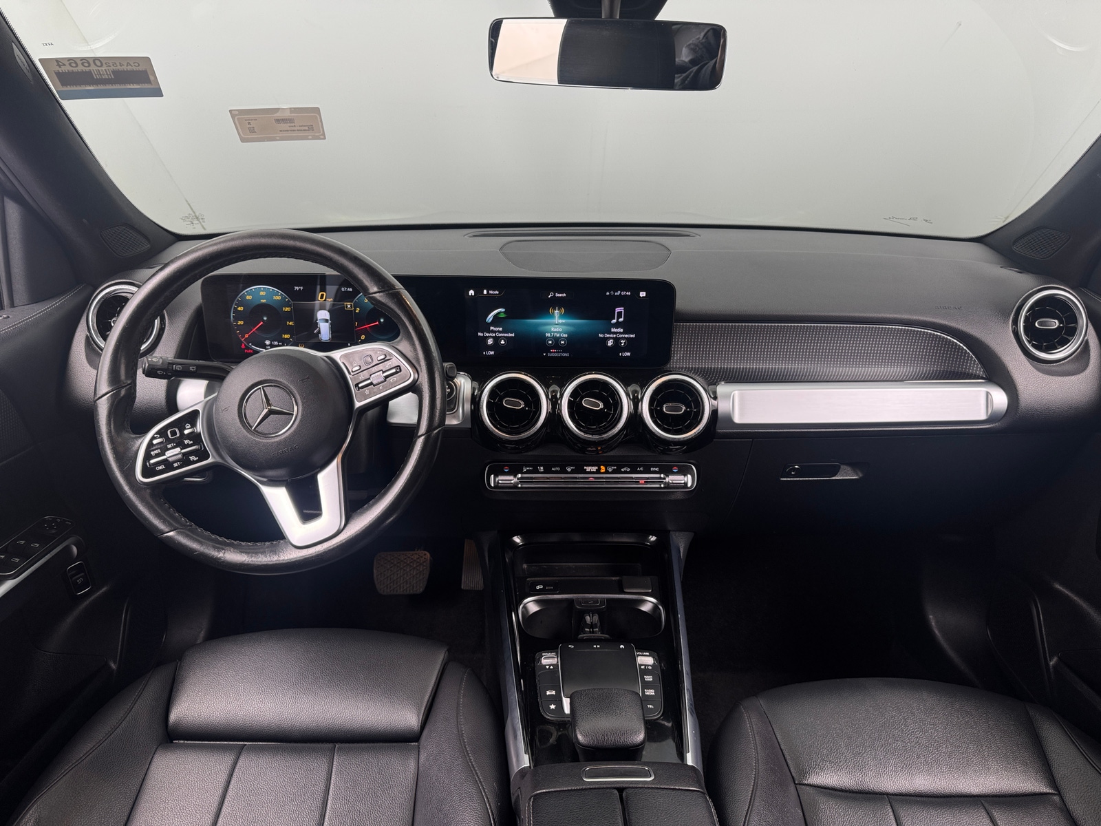 Thumbnail: 2022 Mercedes-Benz GLB - 2