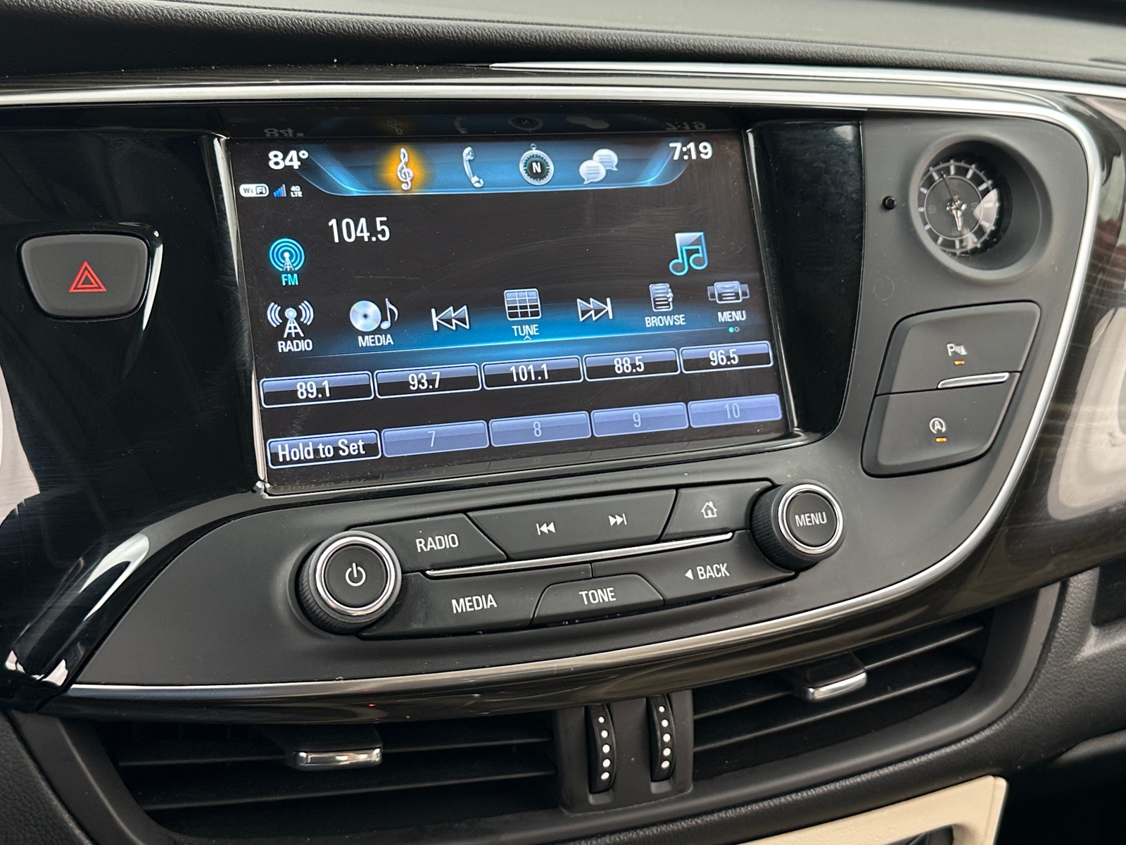 Thumbnail: 2019 Buick Envision - 3