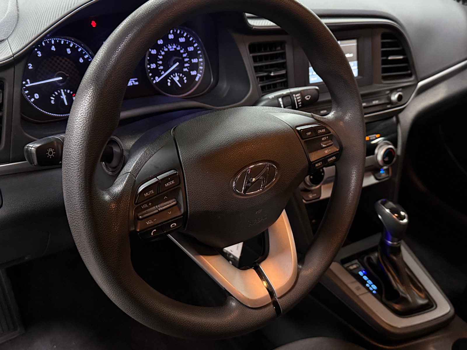 Thumbnail: 2019 Hyundai Elantra - 5