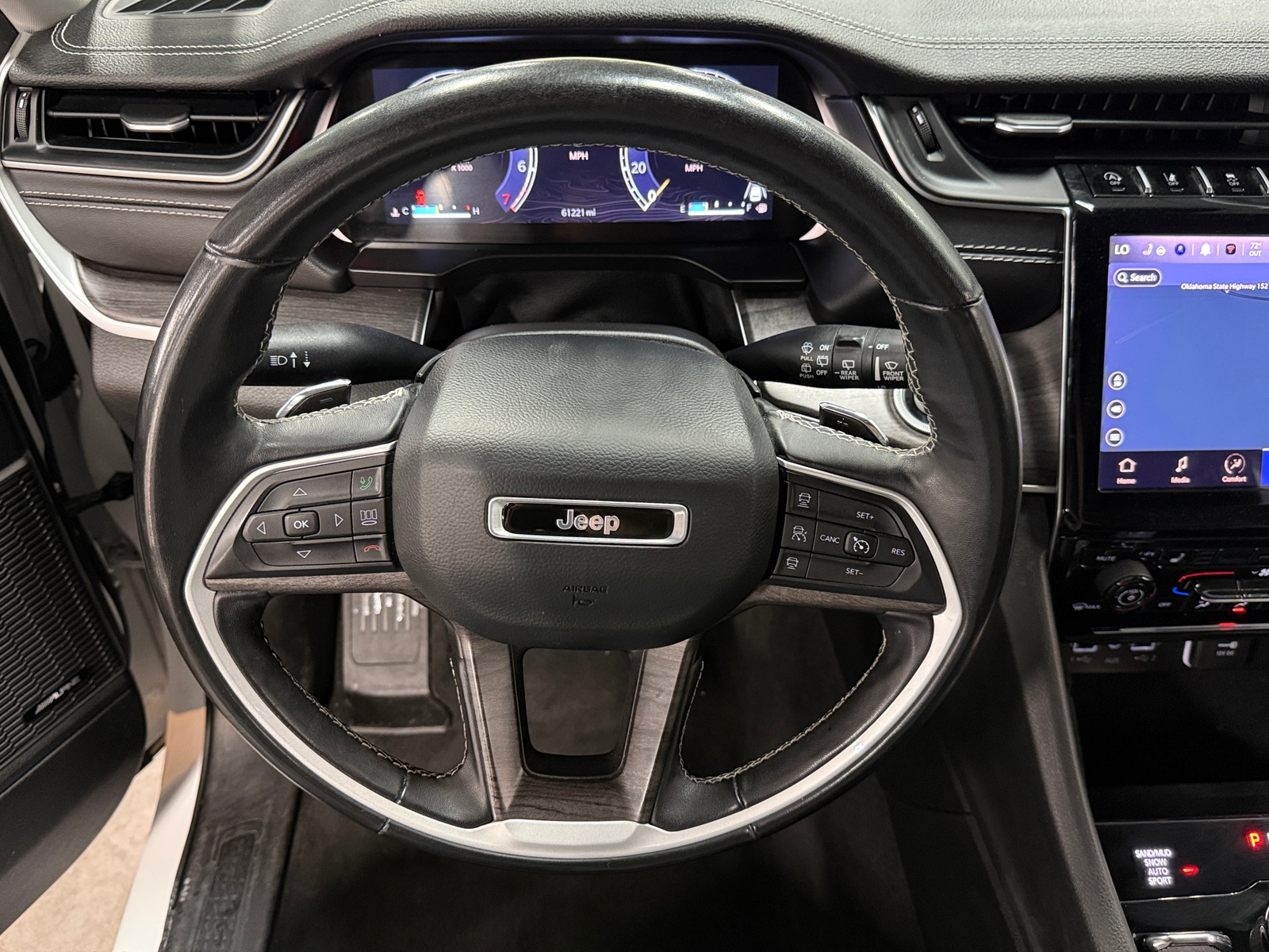 Thumbnail: 2022 Jeep Grand Cherokee L - 4
