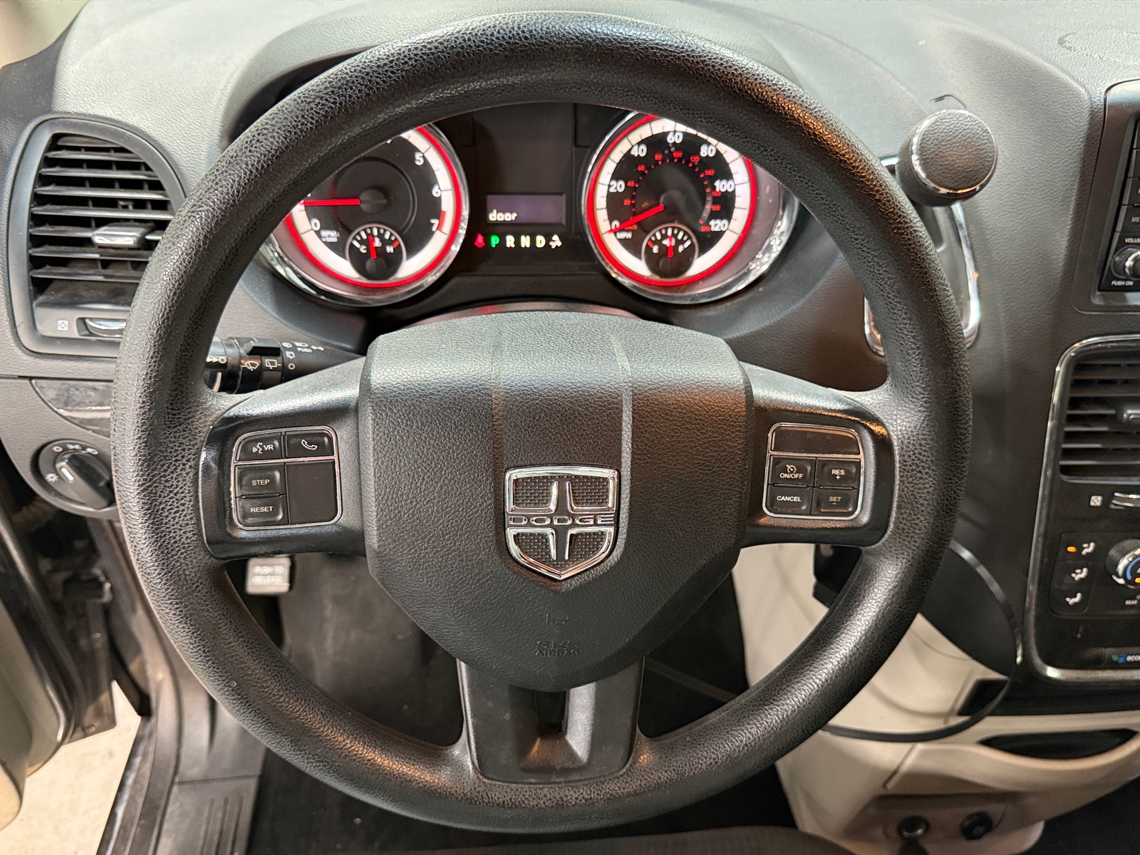 Thumbnail: 2018 Dodge Grand Caravan - 5