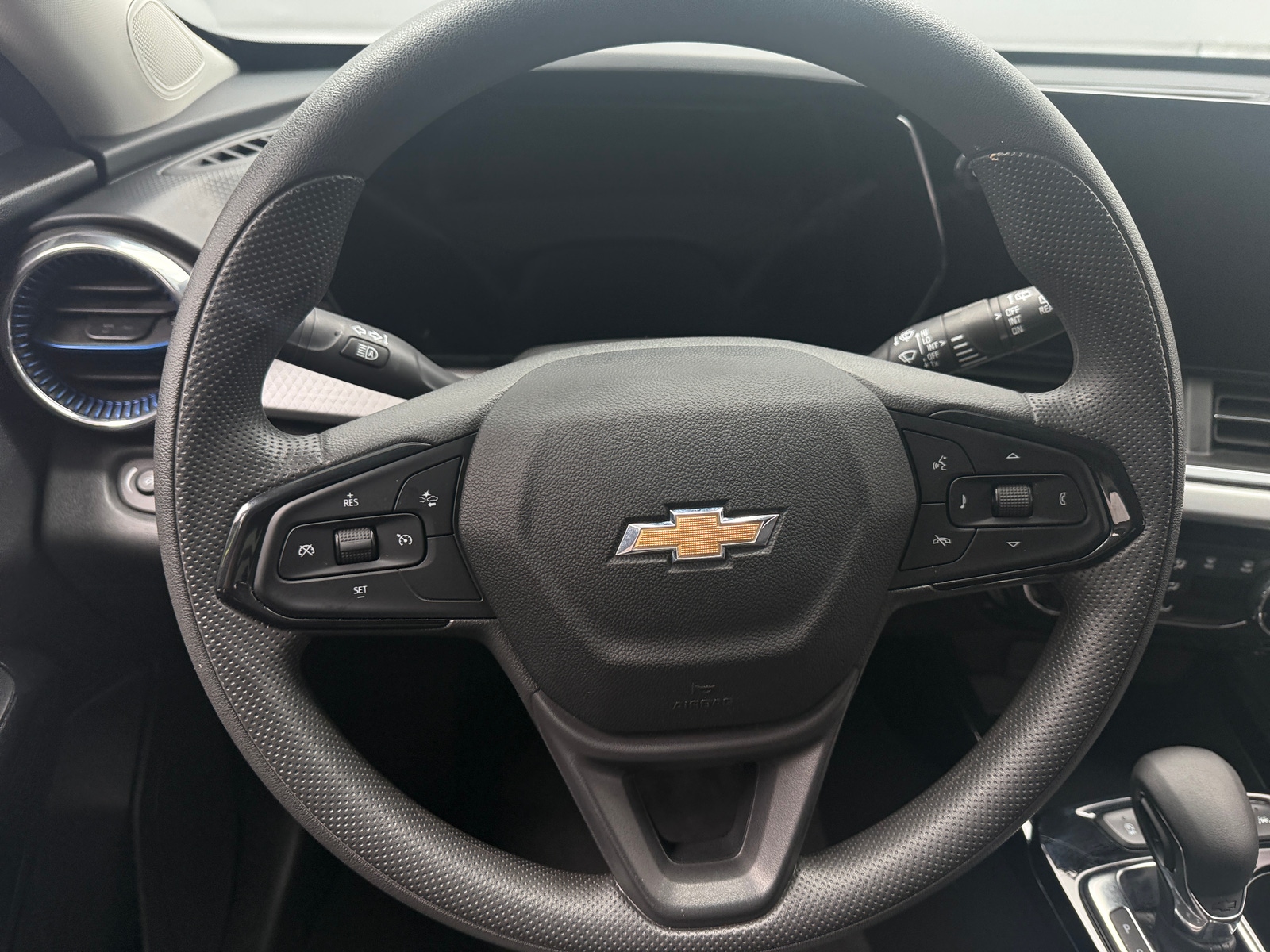 Thumbnail: 2025 Chevrolet Trax - 5