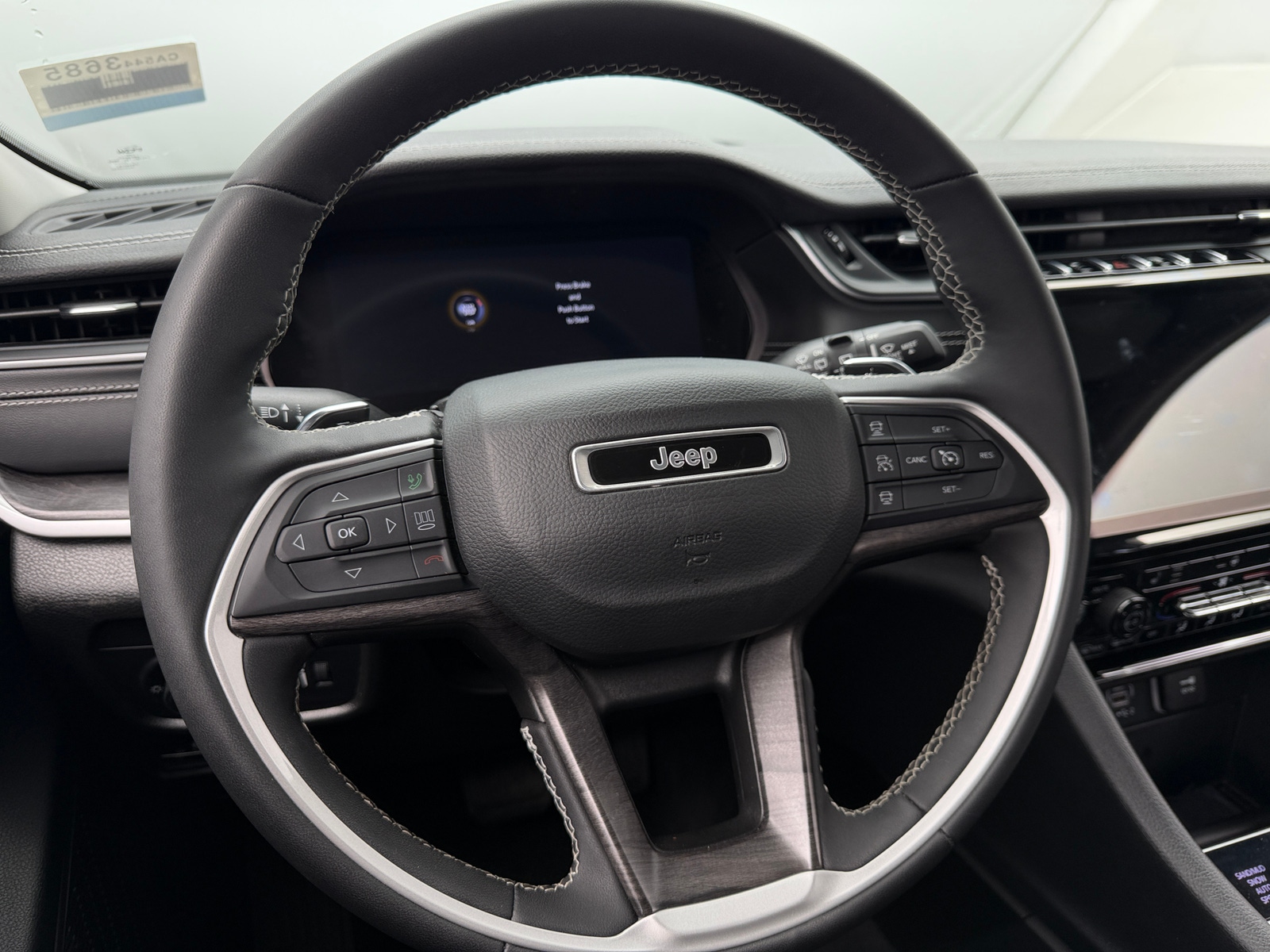 Thumbnail: 2023 Jeep Grand Cherokee L - 4
