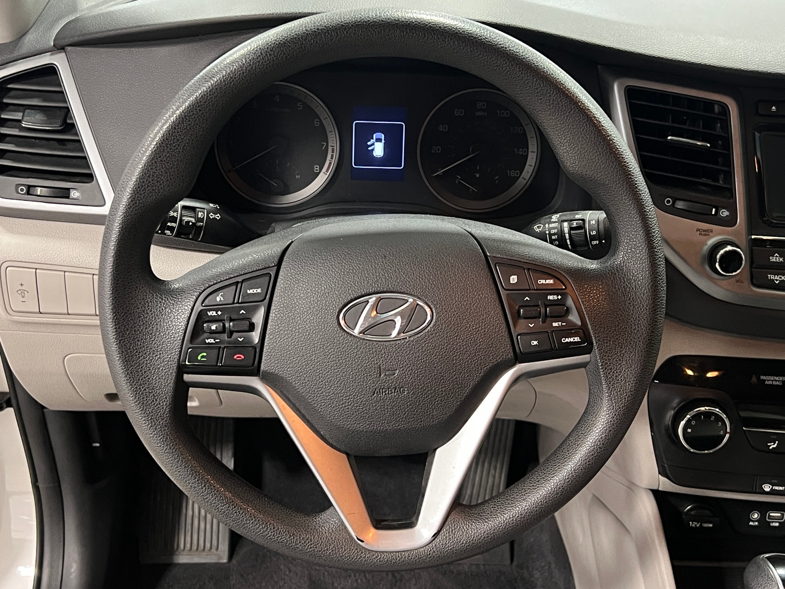 Thumbnail: 2017 Hyundai Tucson - 5