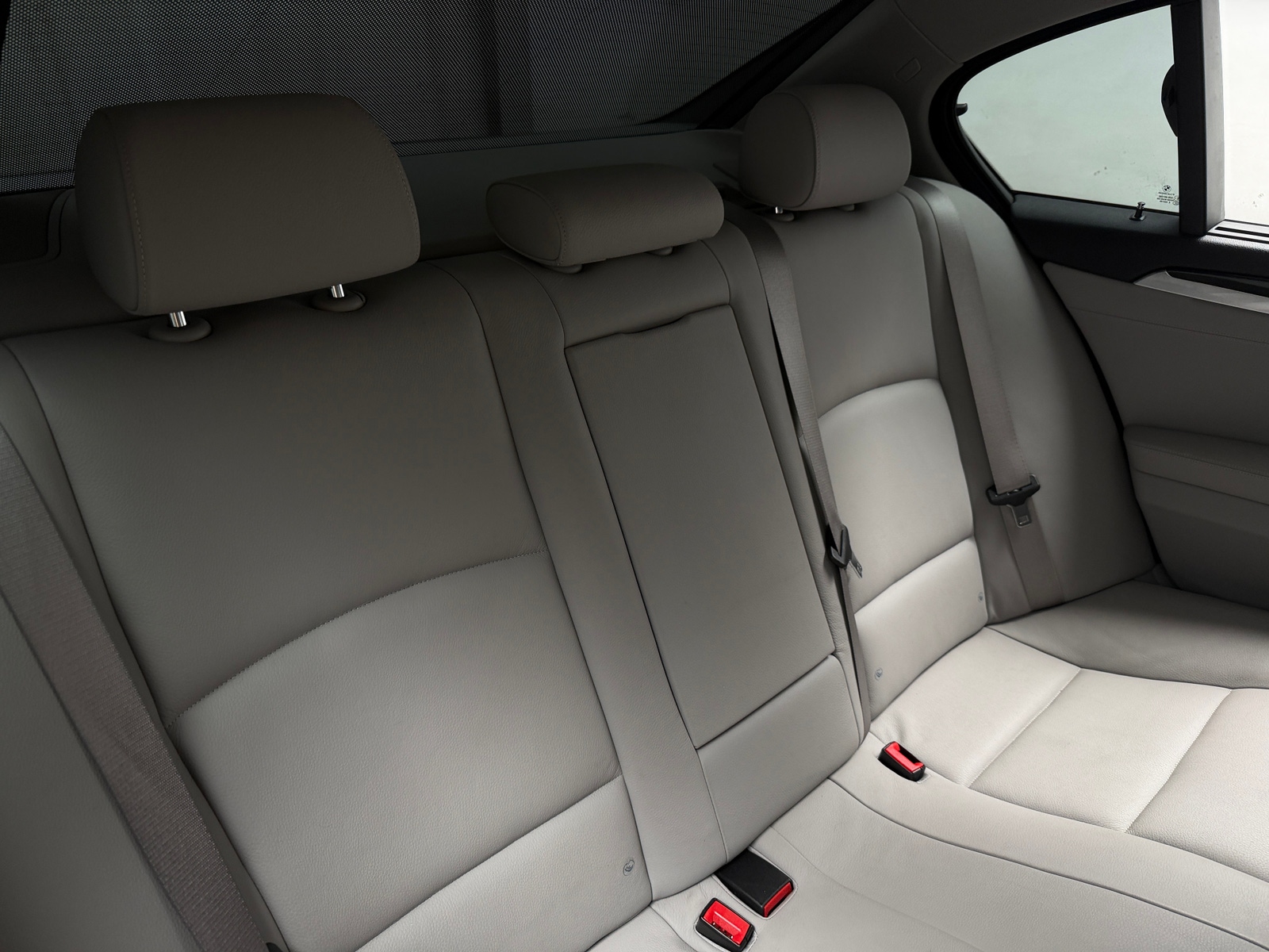 Thumbnail: 2011 BMW 5 Series - 5