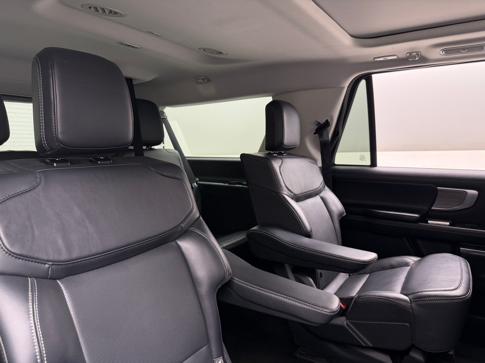 Thumbnail: 2025 Ford Expedition MAX - 5