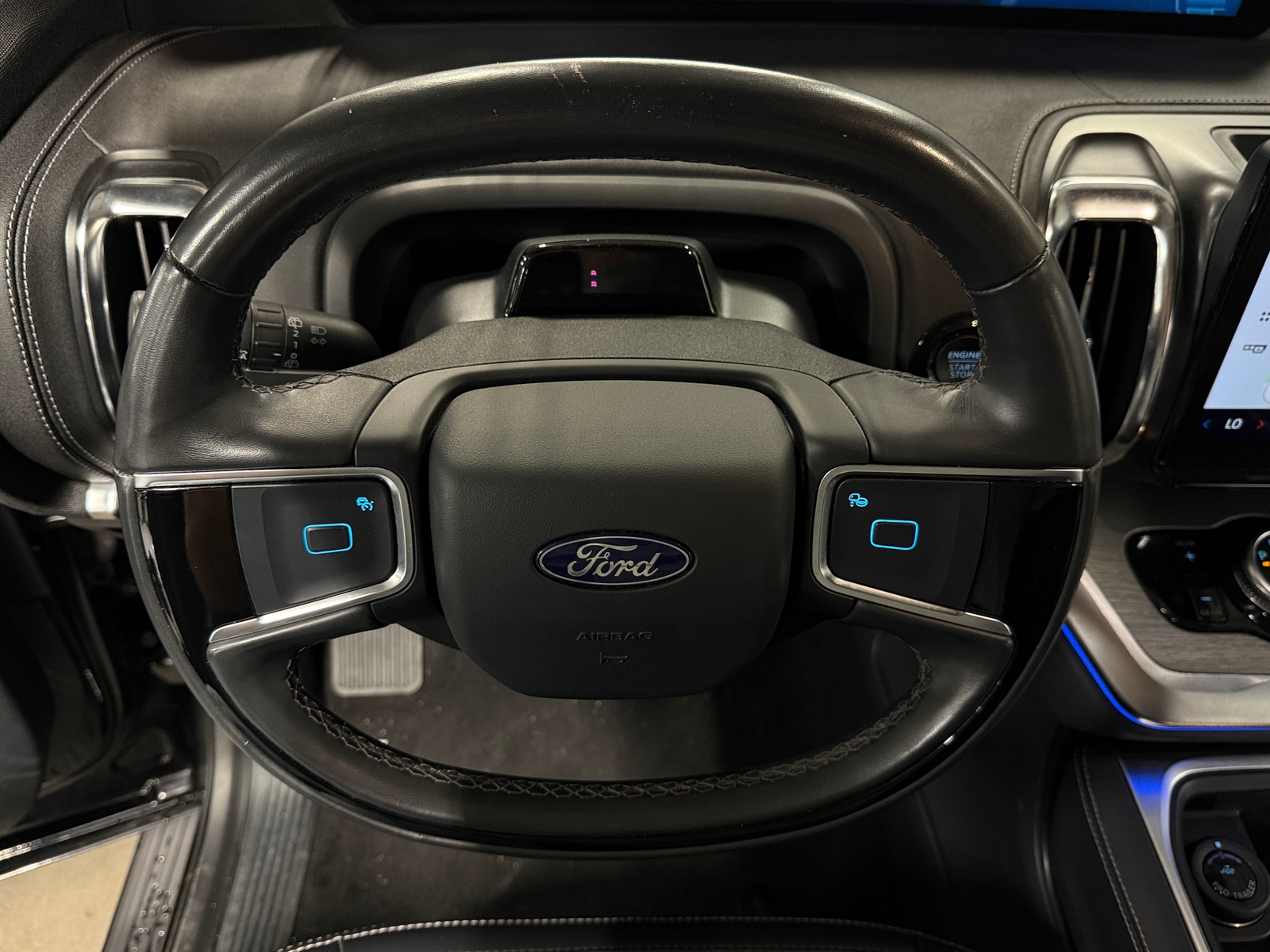 Thumbnail: 2025 Ford Expedition MAX - 4