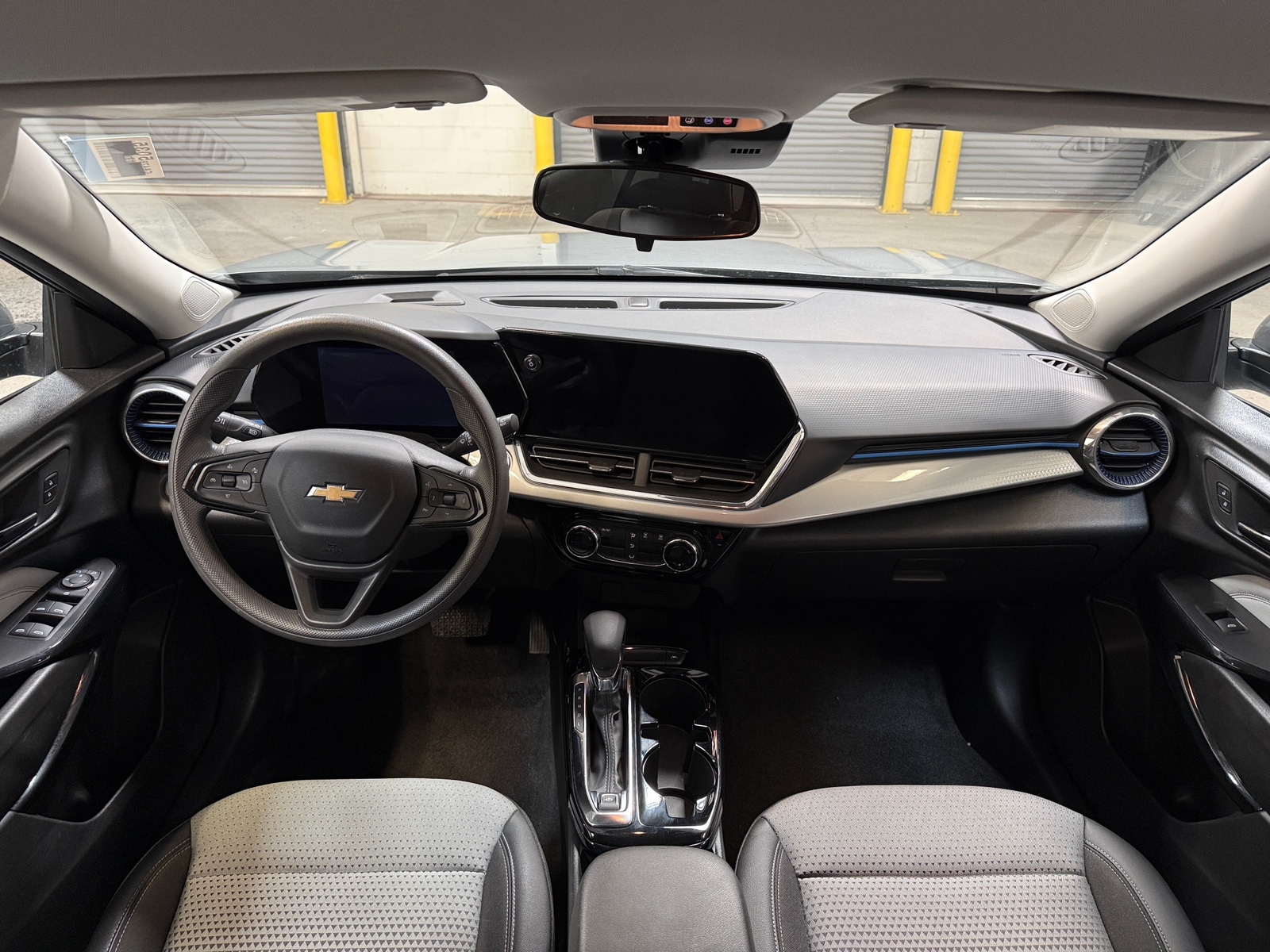 Thumbnail: 2025 Chevrolet Trax - 3