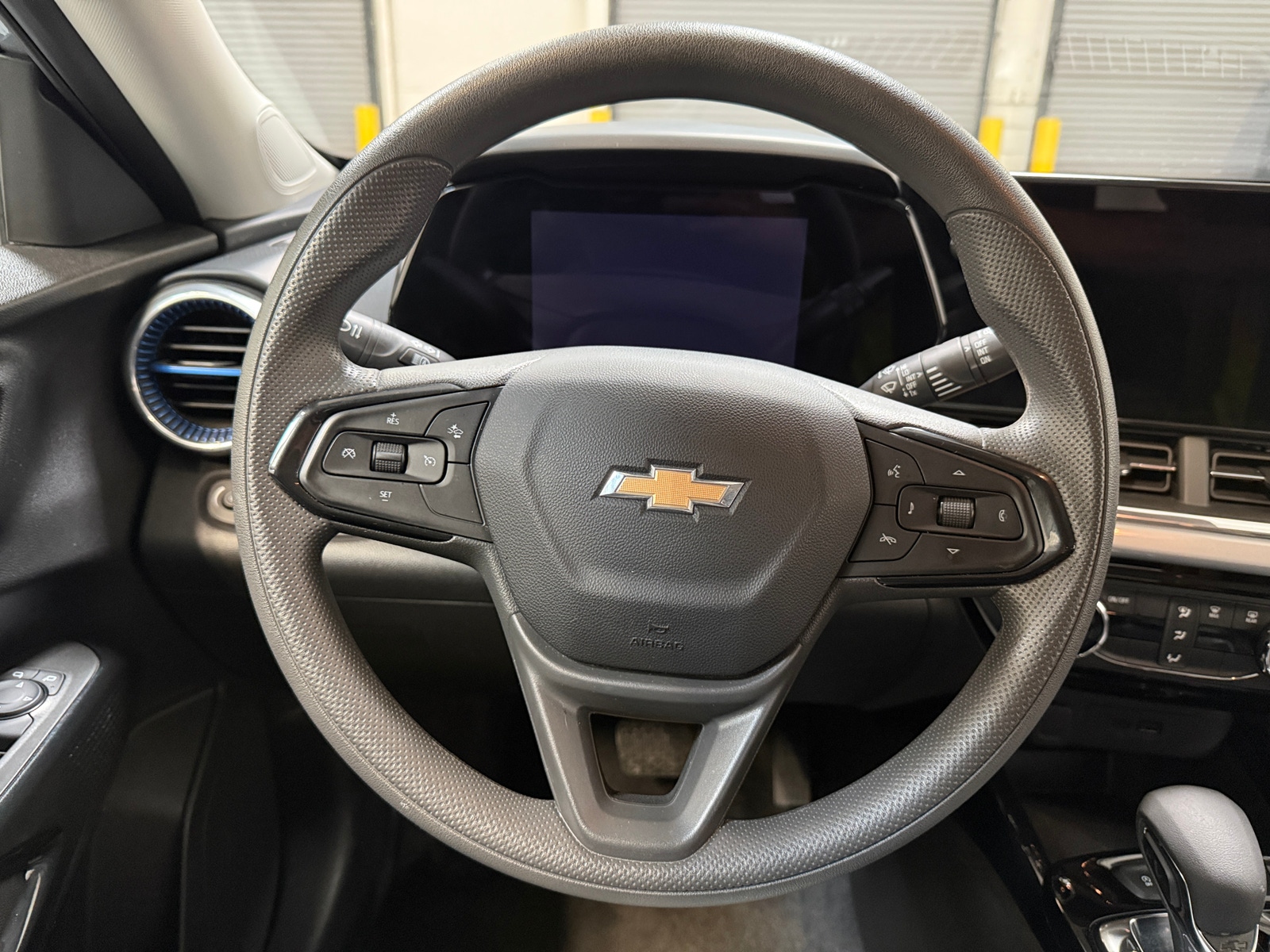Thumbnail: 2025 Chevrolet Trax - 5