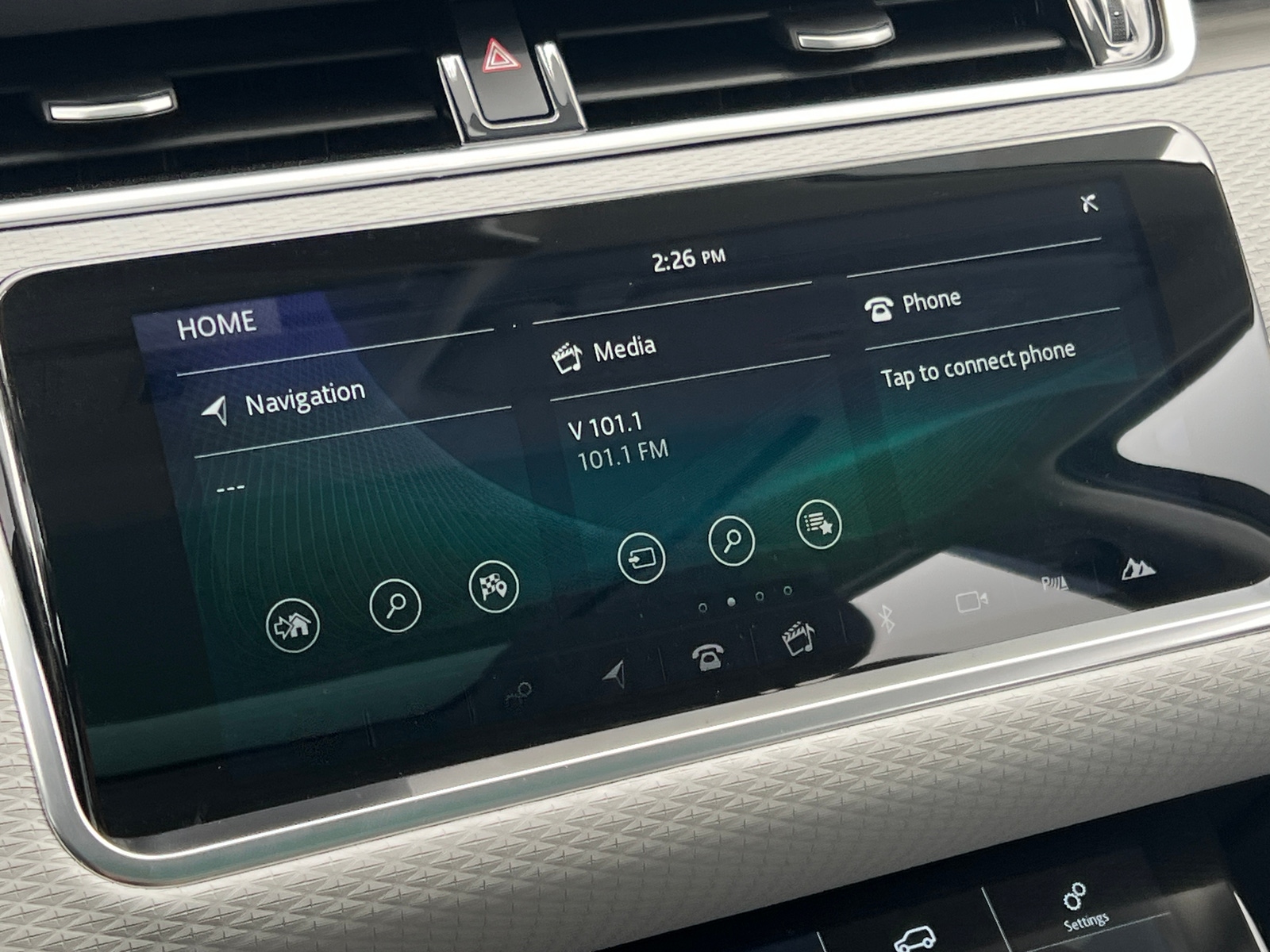 Thumbnail: 2020 Land Rover Range Rover Evoque - 3