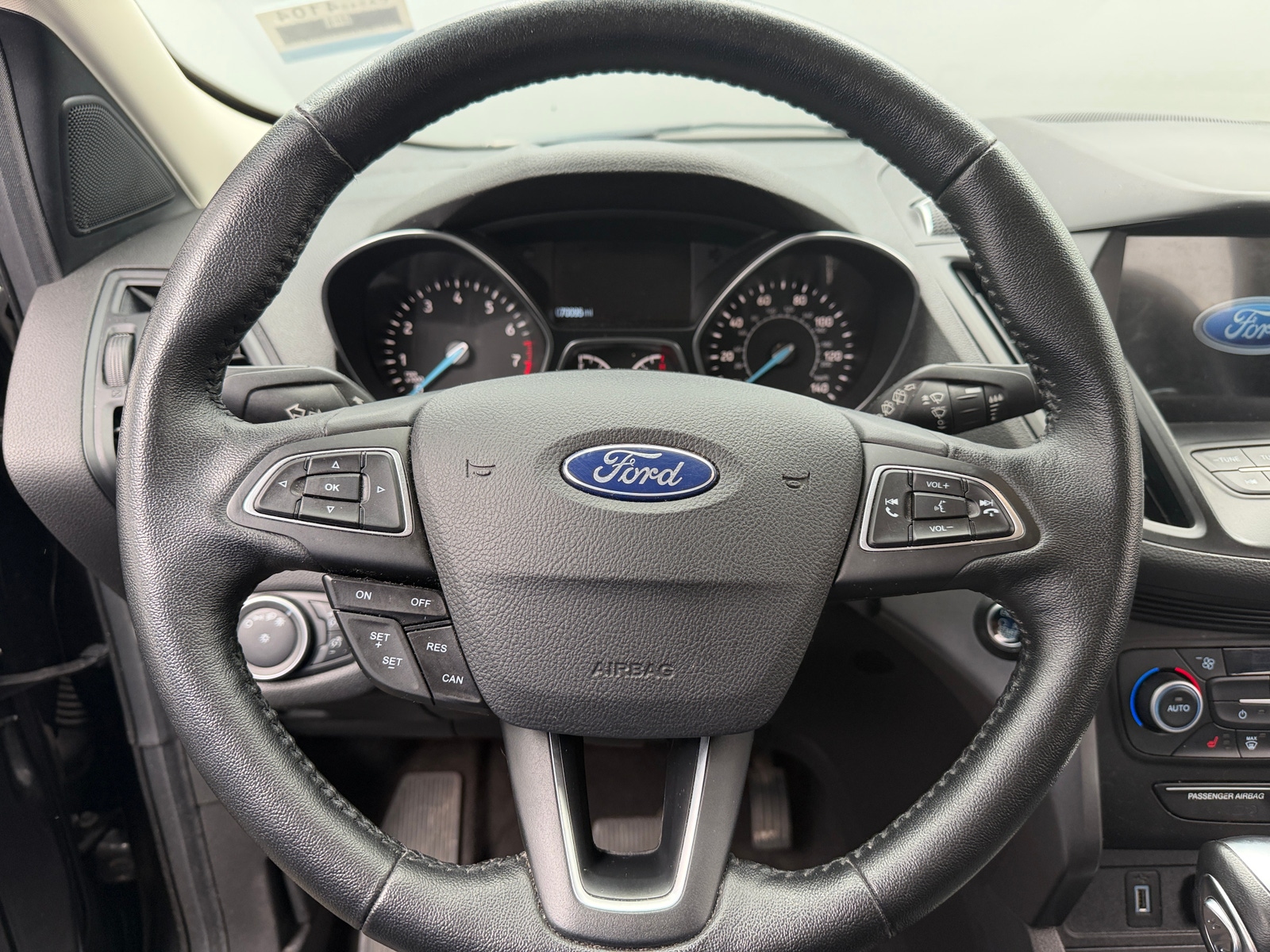 Thumbnail: 2019 Ford Escape - 4