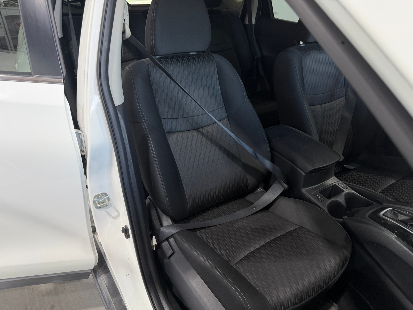 Thumbnail: 2020 Nissan Rogue - 2