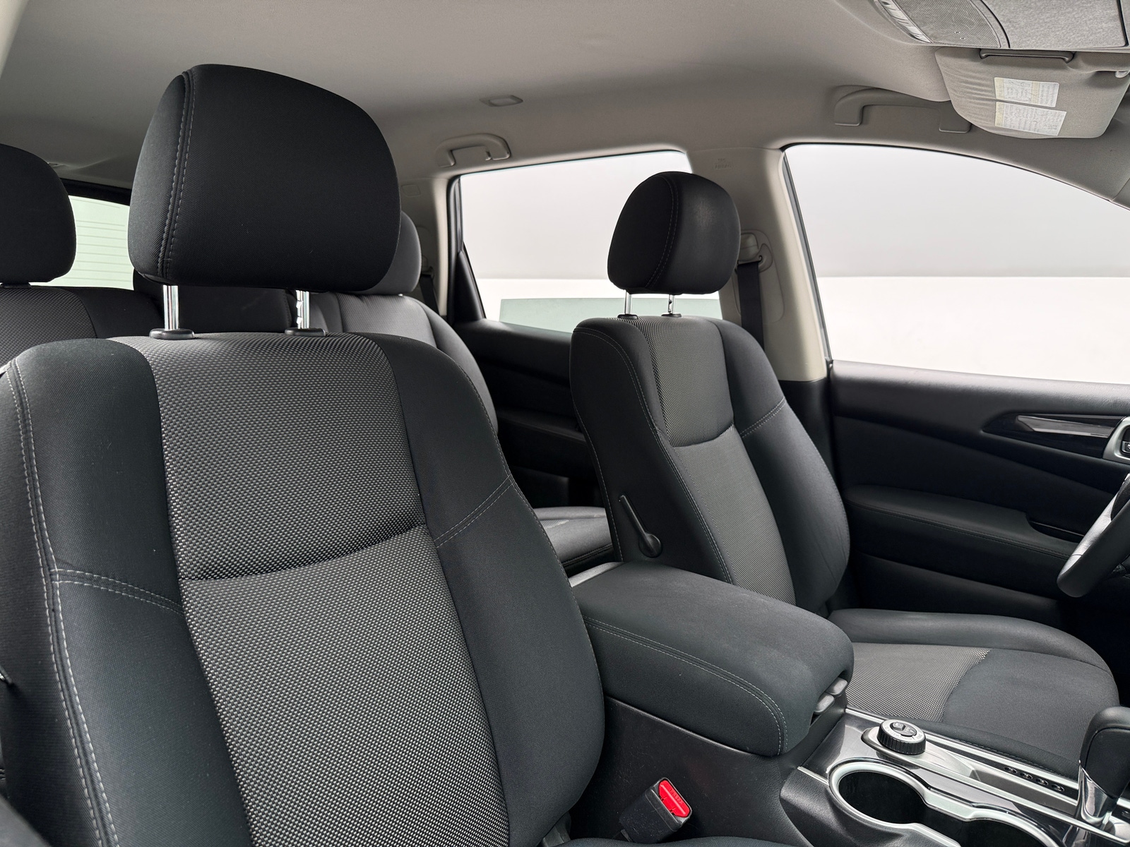 Thumbnail: 2017 Nissan Pathfinder - 2