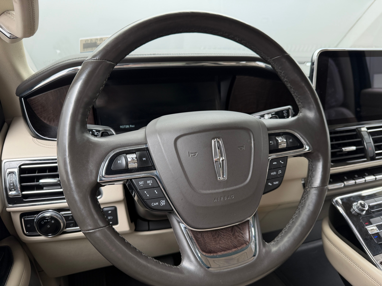 Thumbnail: 2019 Lincoln Navigator - 4