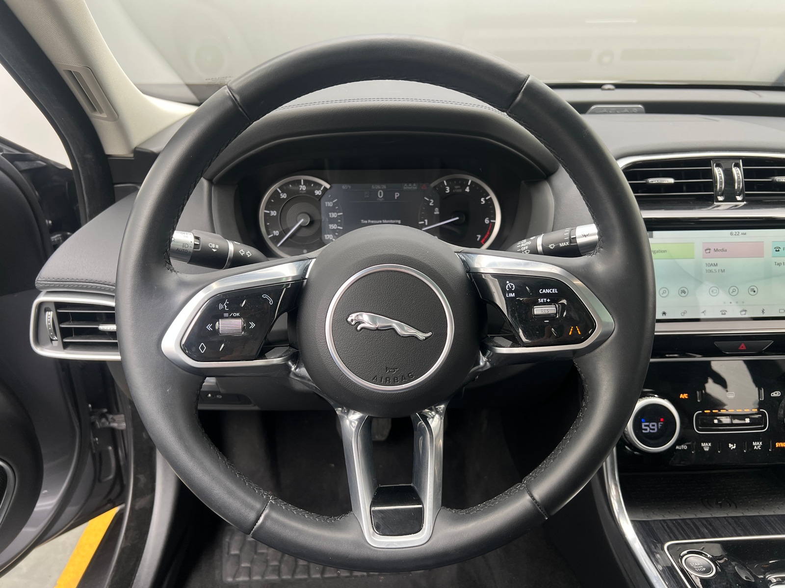 Thumbnail: 2020 Jaguar XE - 4