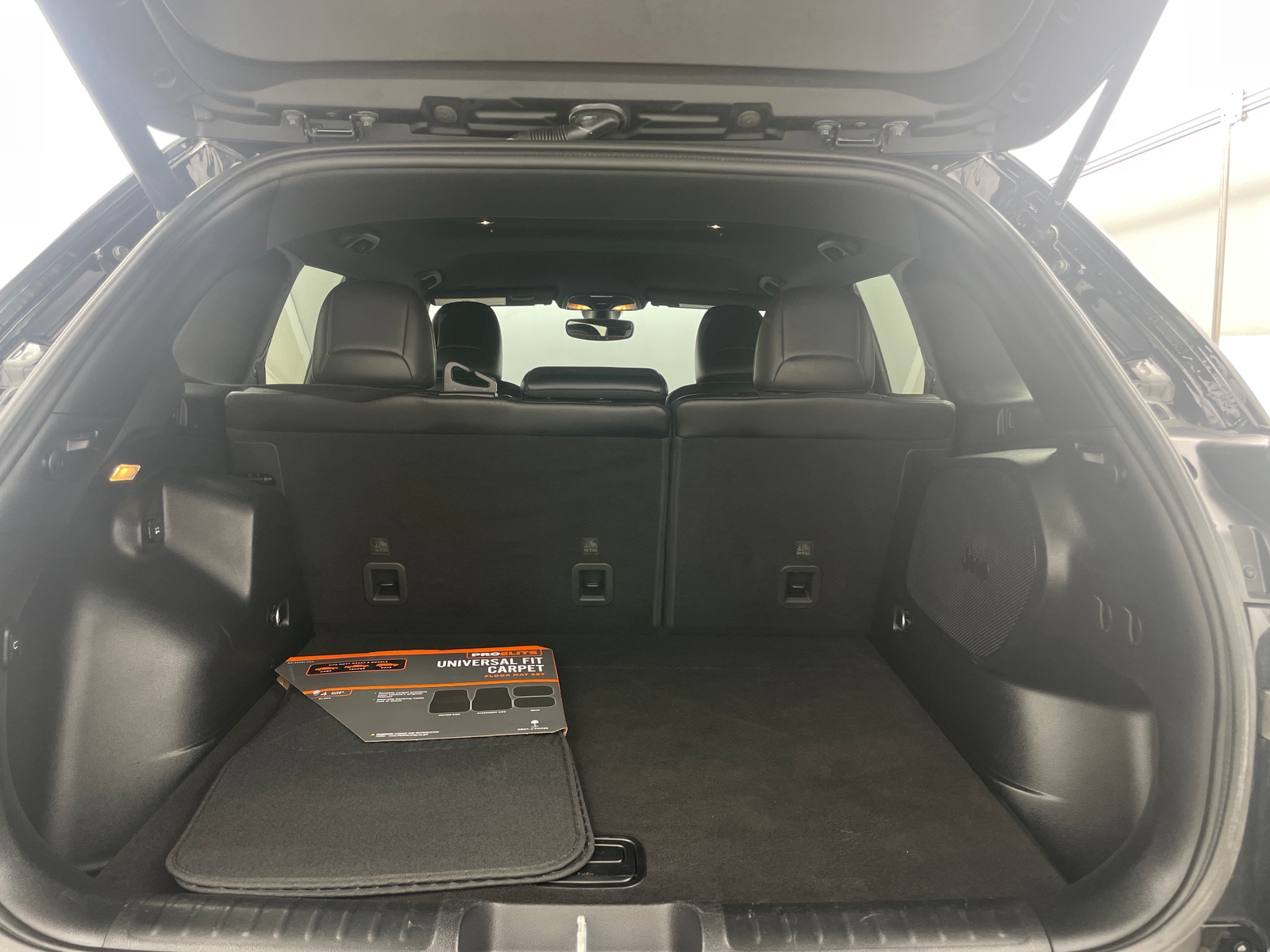 Thumbnail: 2019 Jeep Cherokee - 6