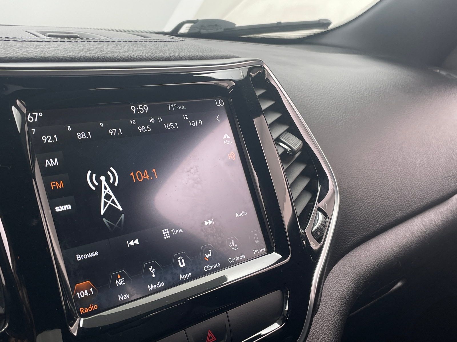 Thumbnail: 2019 Jeep Cherokee - 3