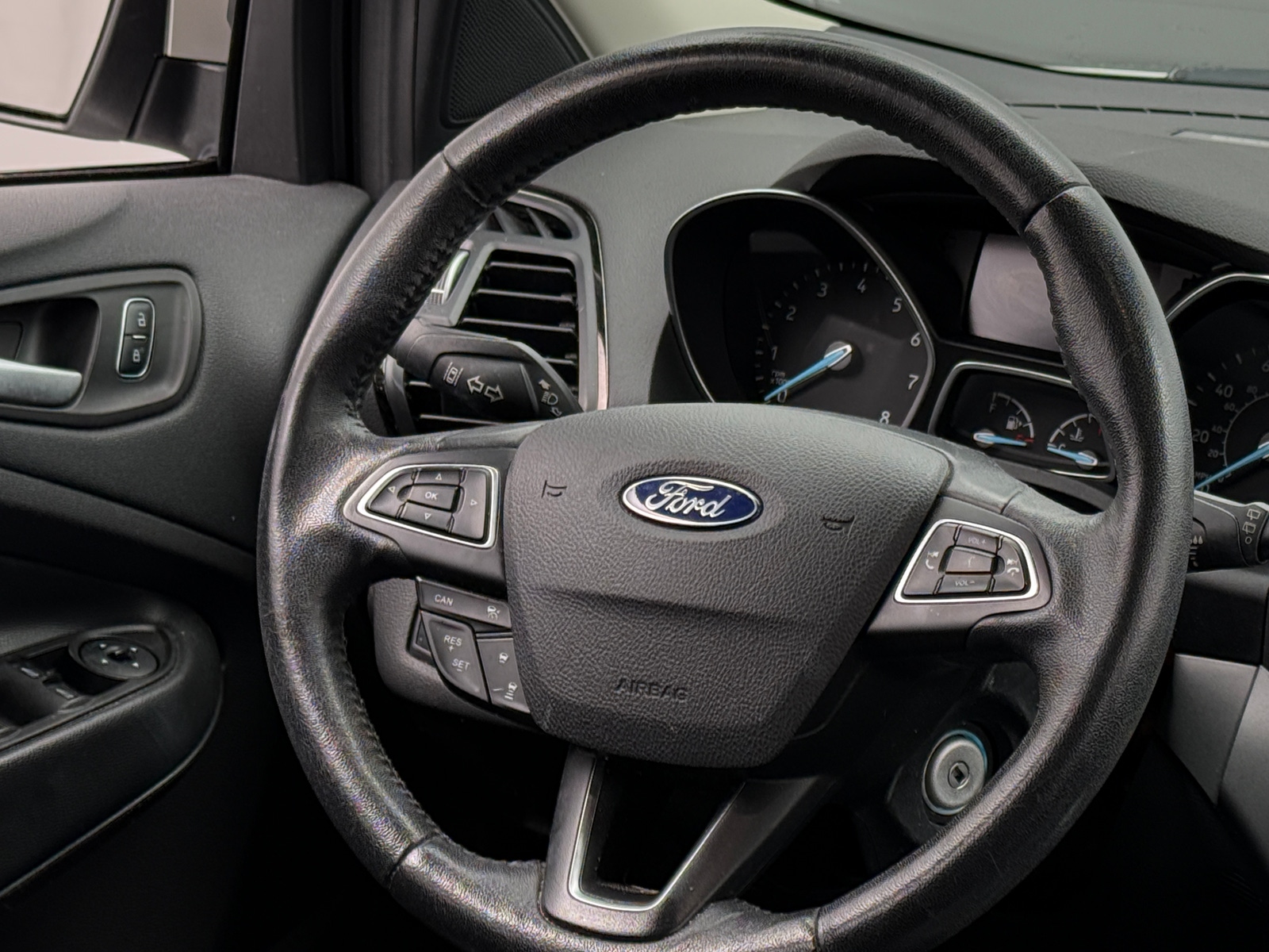 Thumbnail: 2018 Ford Escape - 4