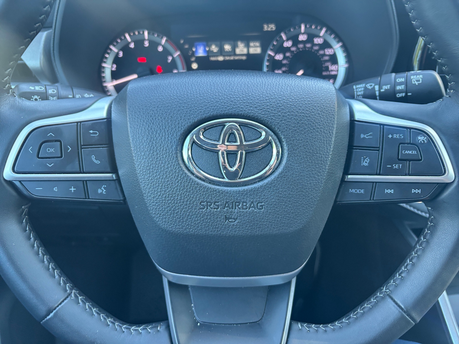 Thumbnail: 2025 Toyota Highlander - 5