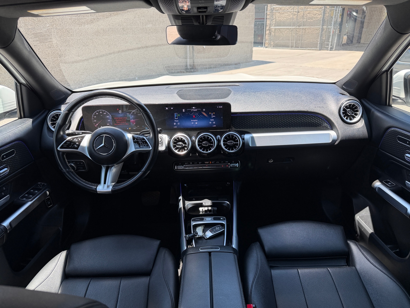 Thumbnail: 2025 Mercedes-Benz GLB - 3