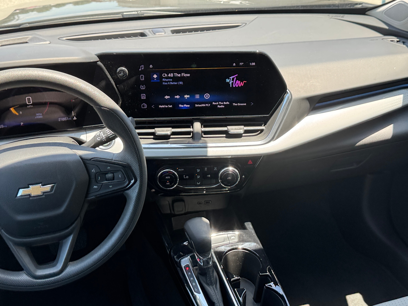 Thumbnail: 2025 Chevrolet Trax - 4
