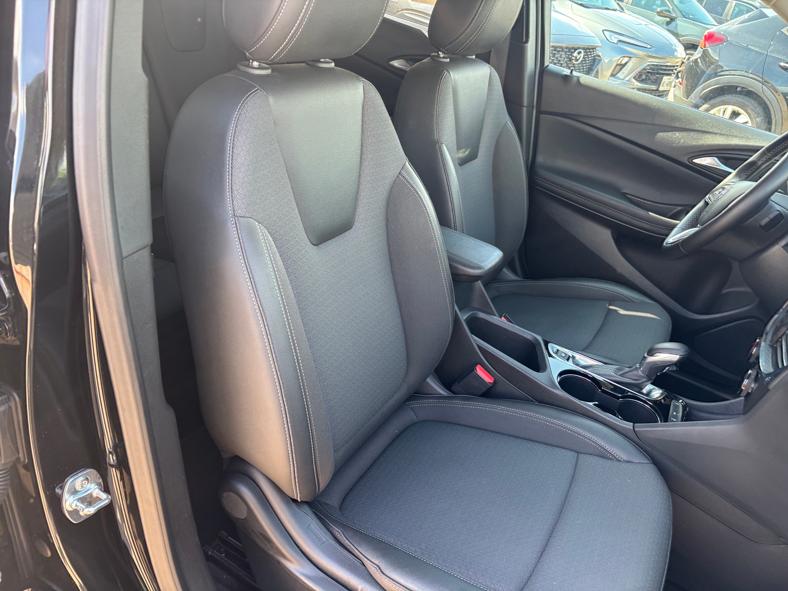 Thumbnail: 2025 Buick Encore GX - 2